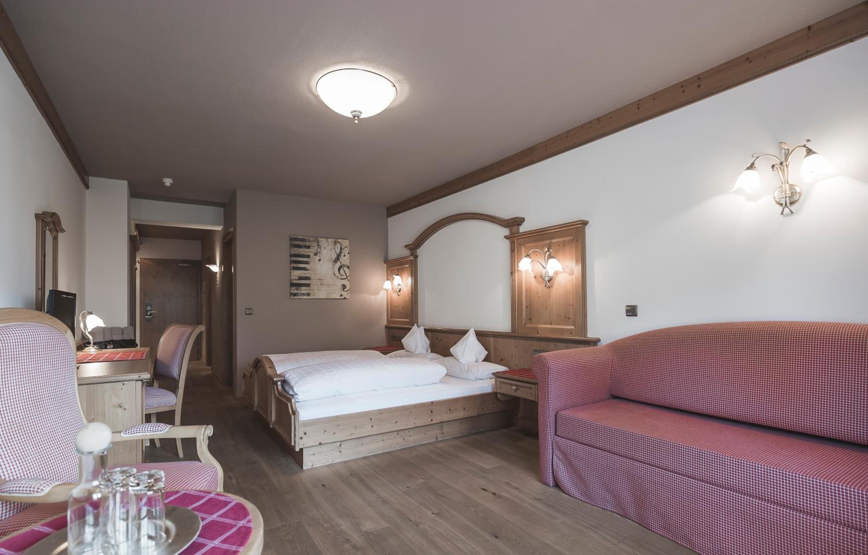 Comfort Double Room with Balcony - Photo 1