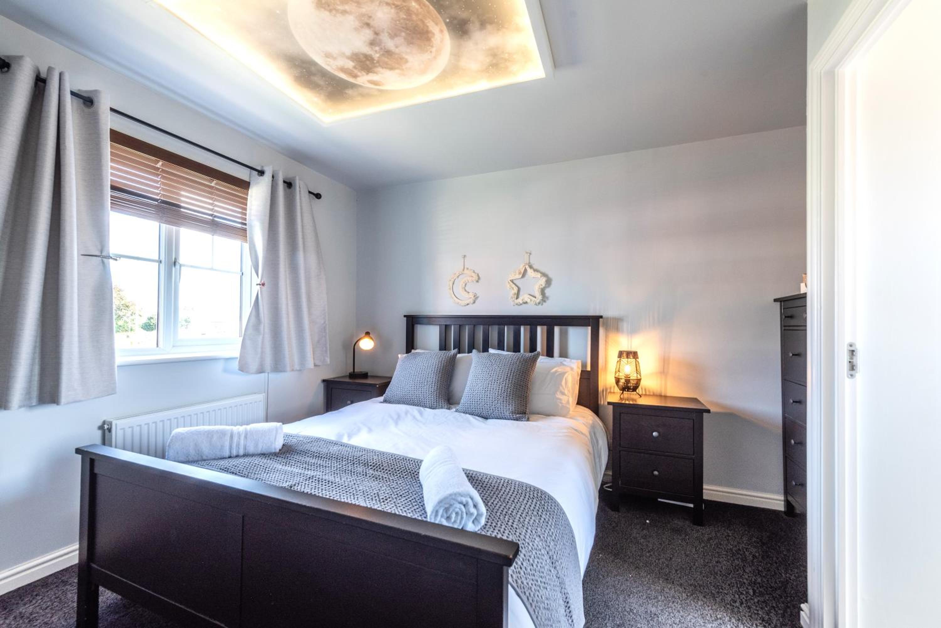 Three-Bedroom House photo 1