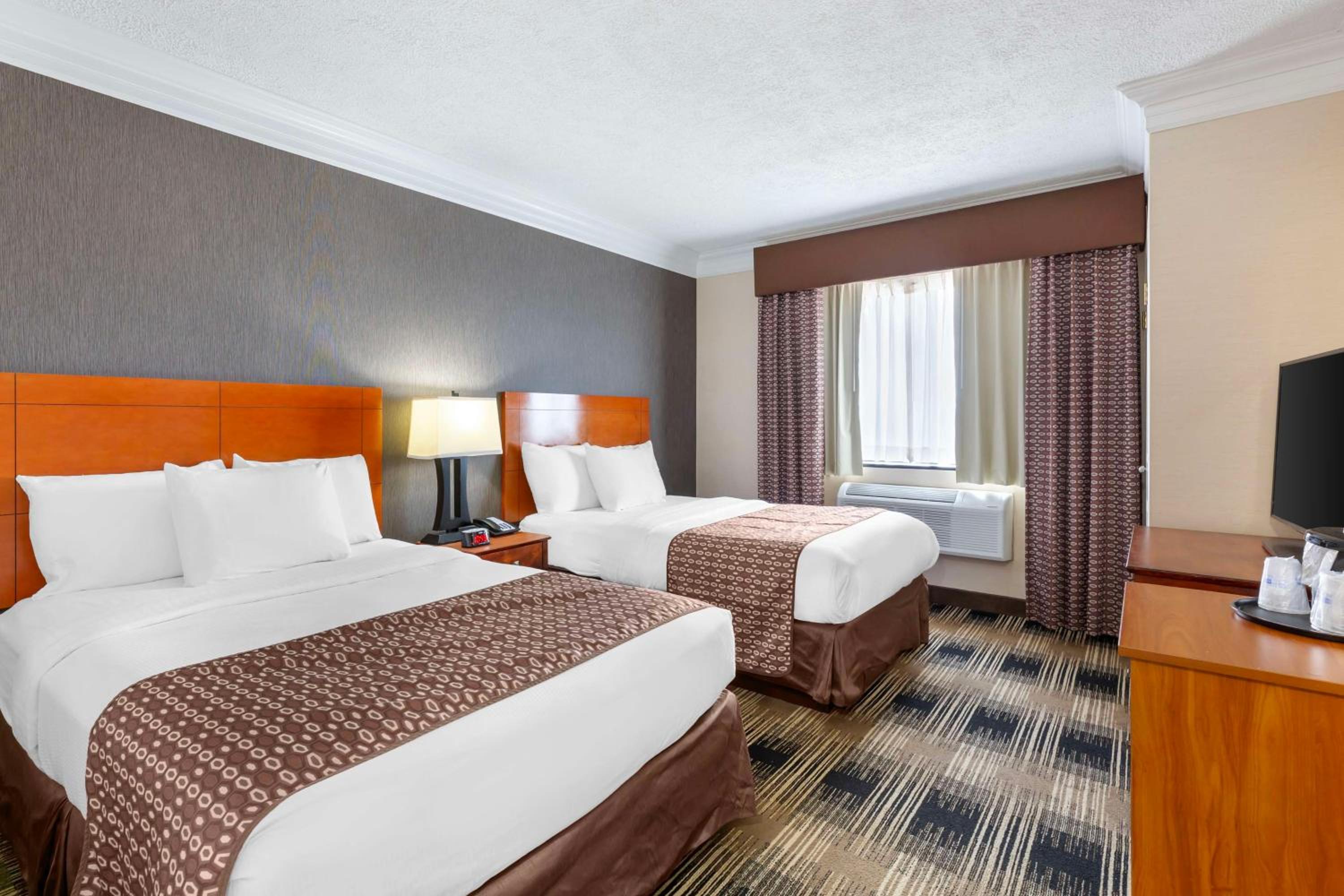 Double Suite with Two Double Beds, Sofa Bed and Separate Sitting Area - Non-Smoking