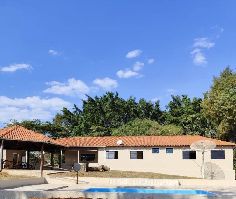 Seven-Bedroom House photo 2