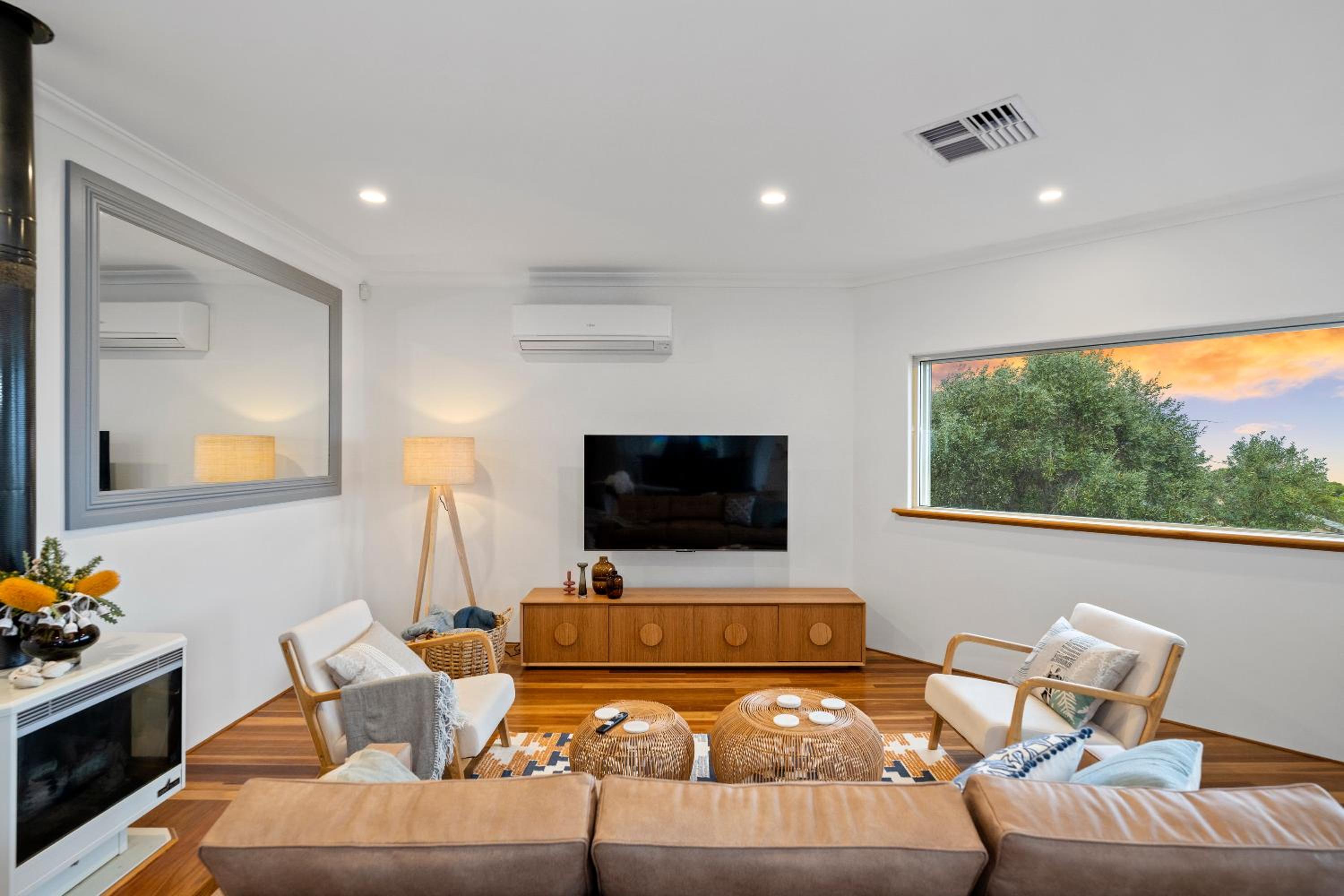 Four-Bedroom House photo 1