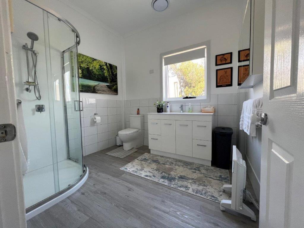 Three-Bedroom Vacation Home  photo 2