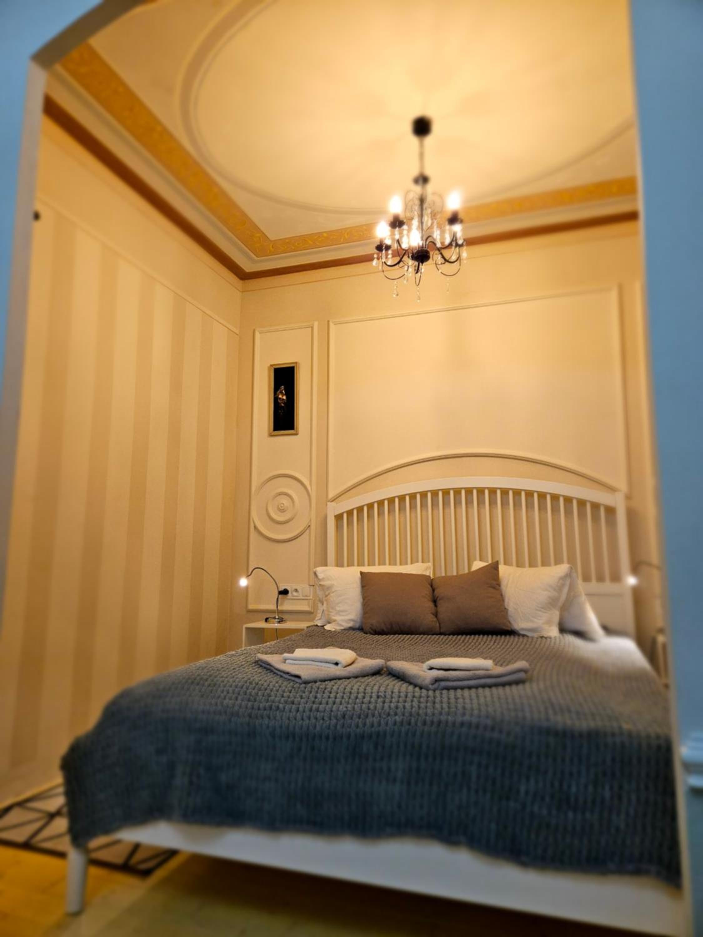 One-Bedroom Apartment - Photo 33