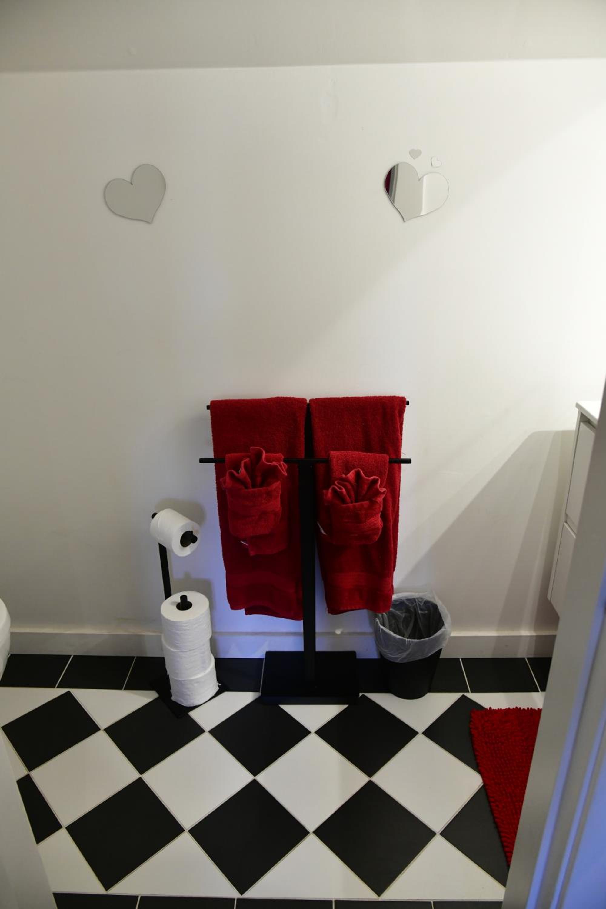 Deluxe Double Room with Shower photo 2