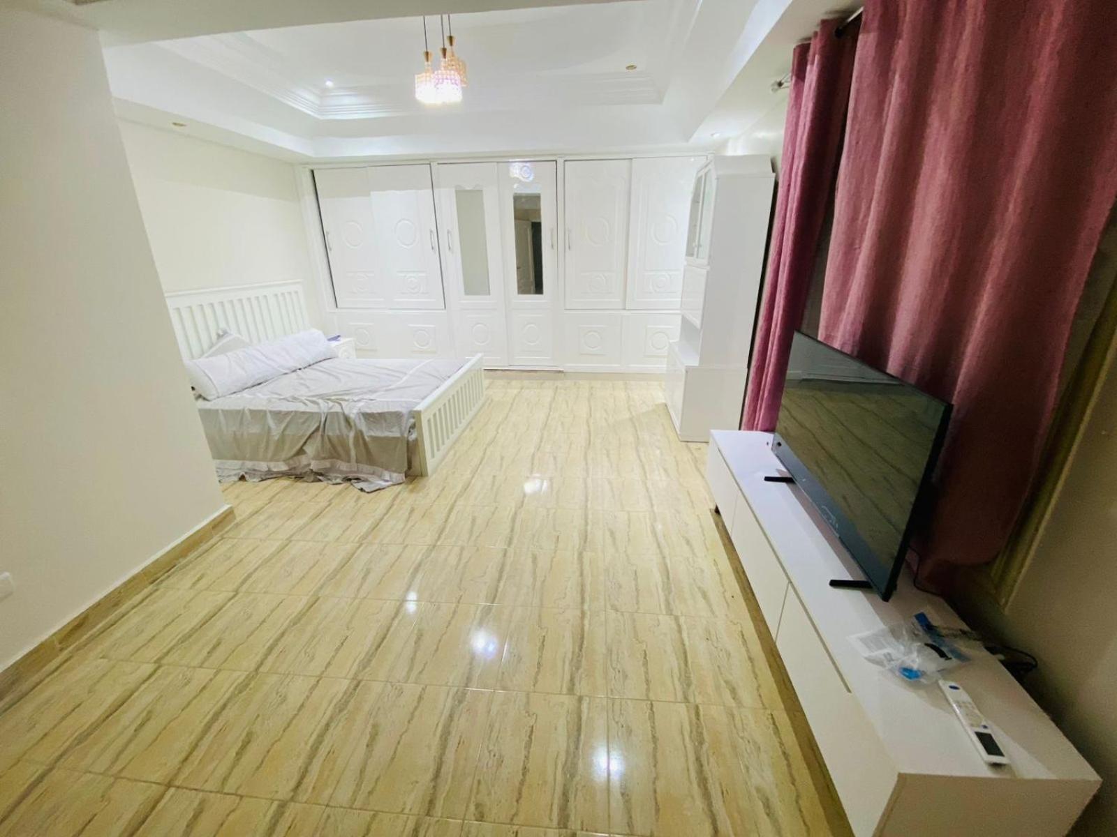 Three-Bedroom Apartment photo 1