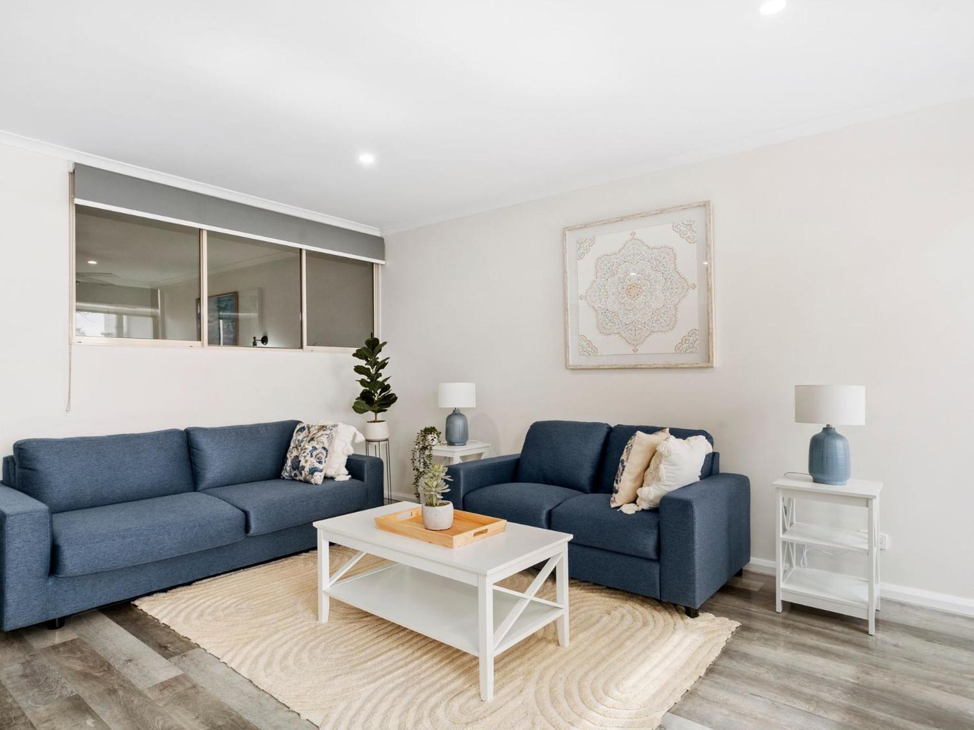 Apartment with Lake View photo 3