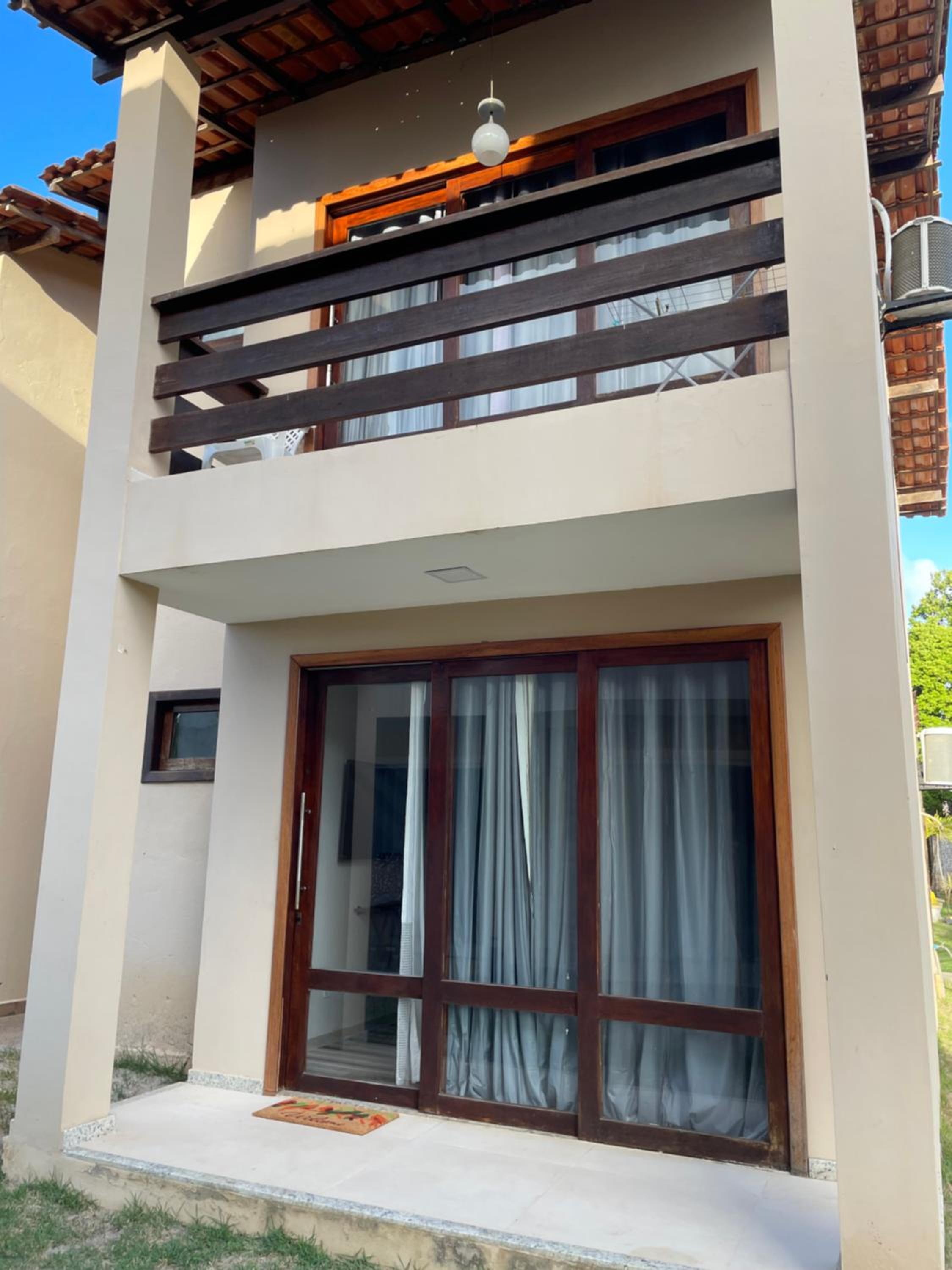 Three-Bedroom House photo 3