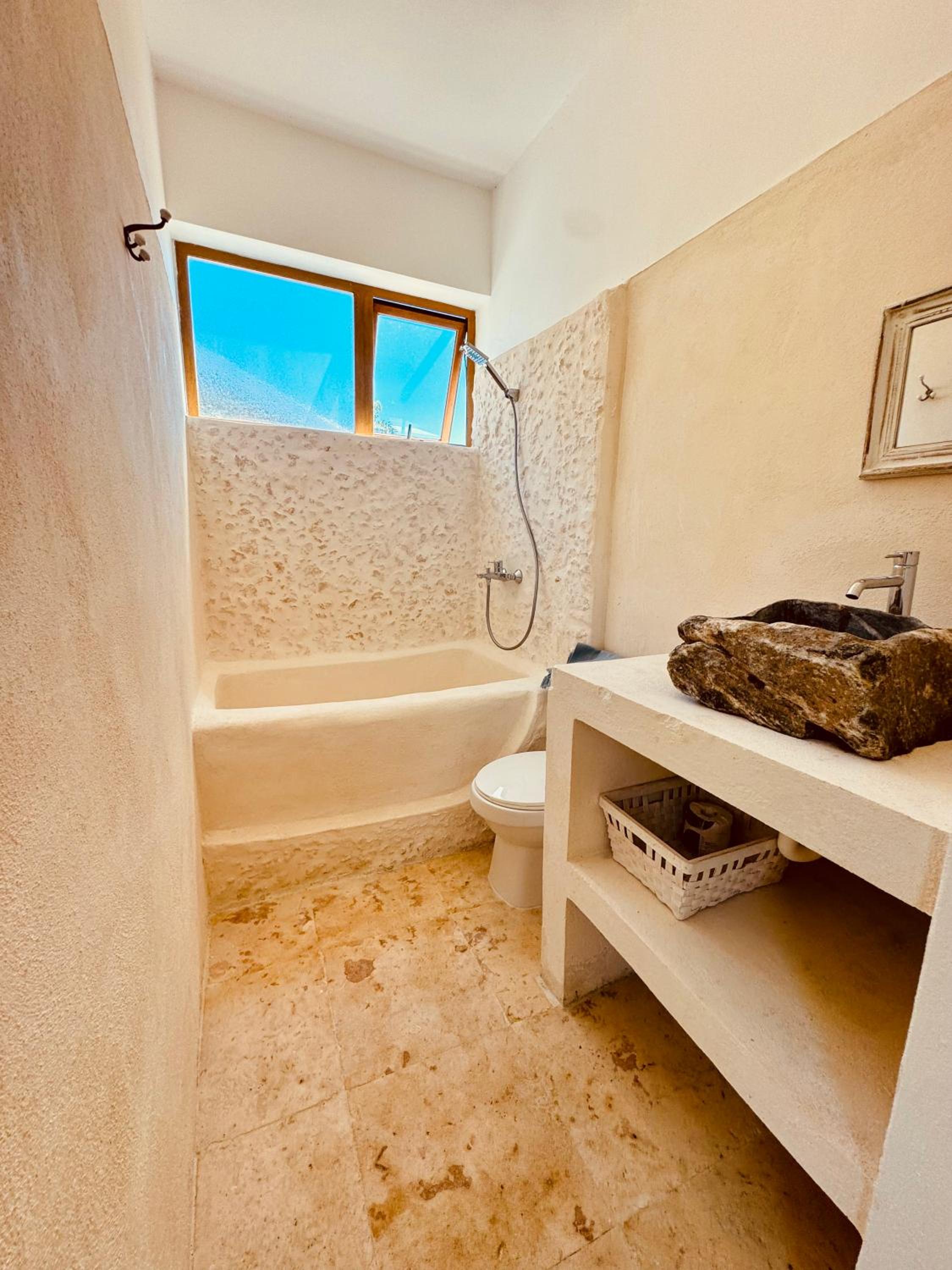 Double Room with Pool View photo 2