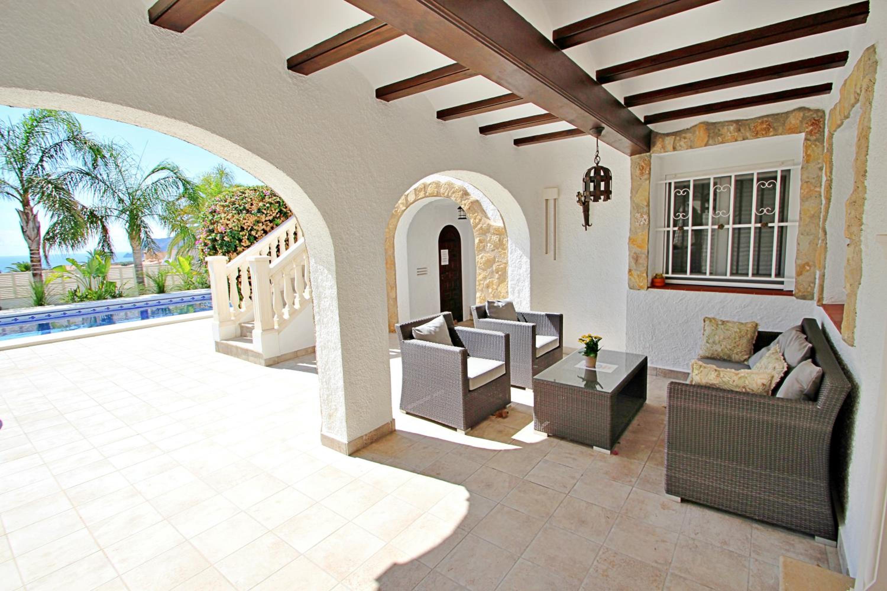 Three-Bedroom House photo 2
