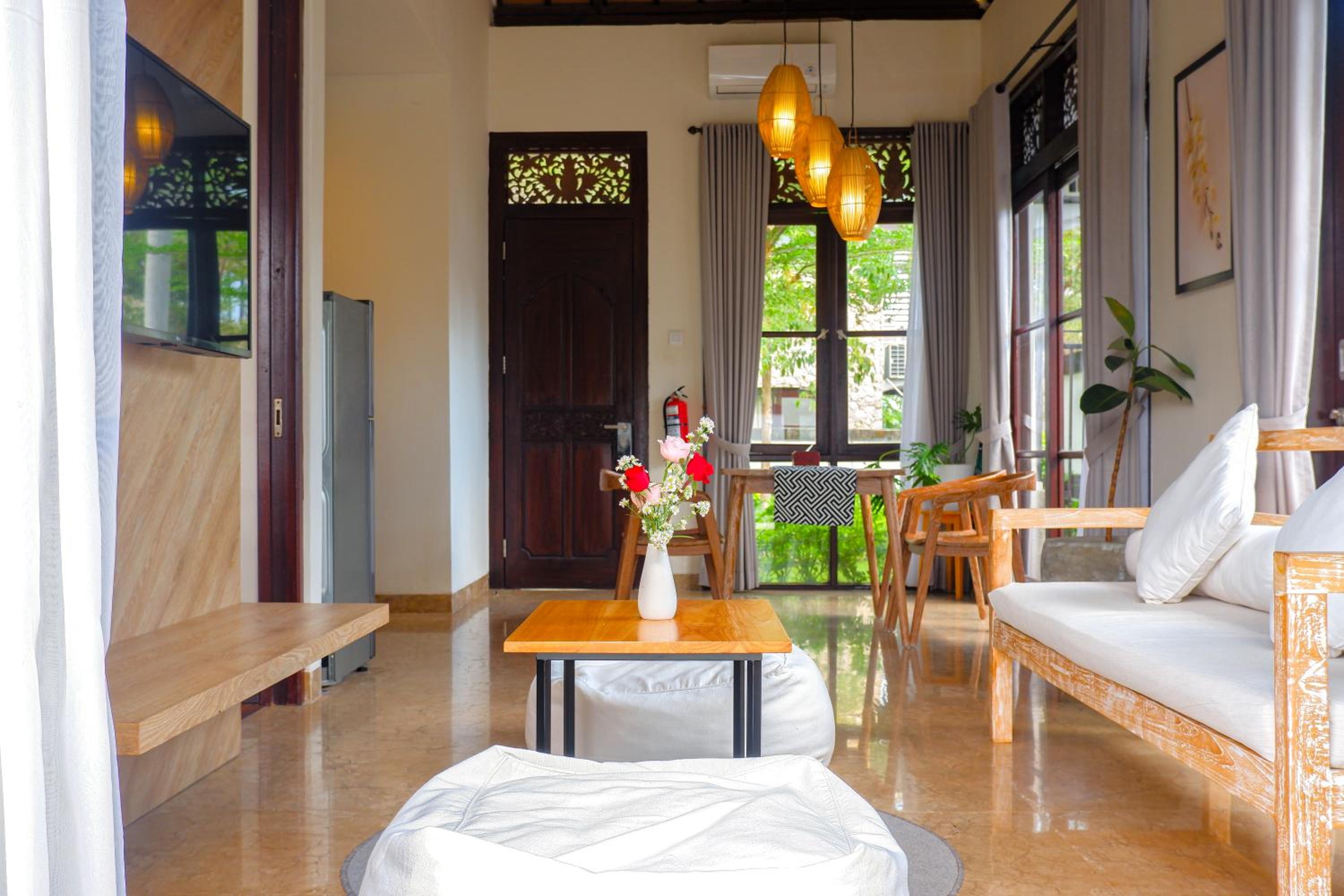 Two-Bedroom Villa - Photo 9
