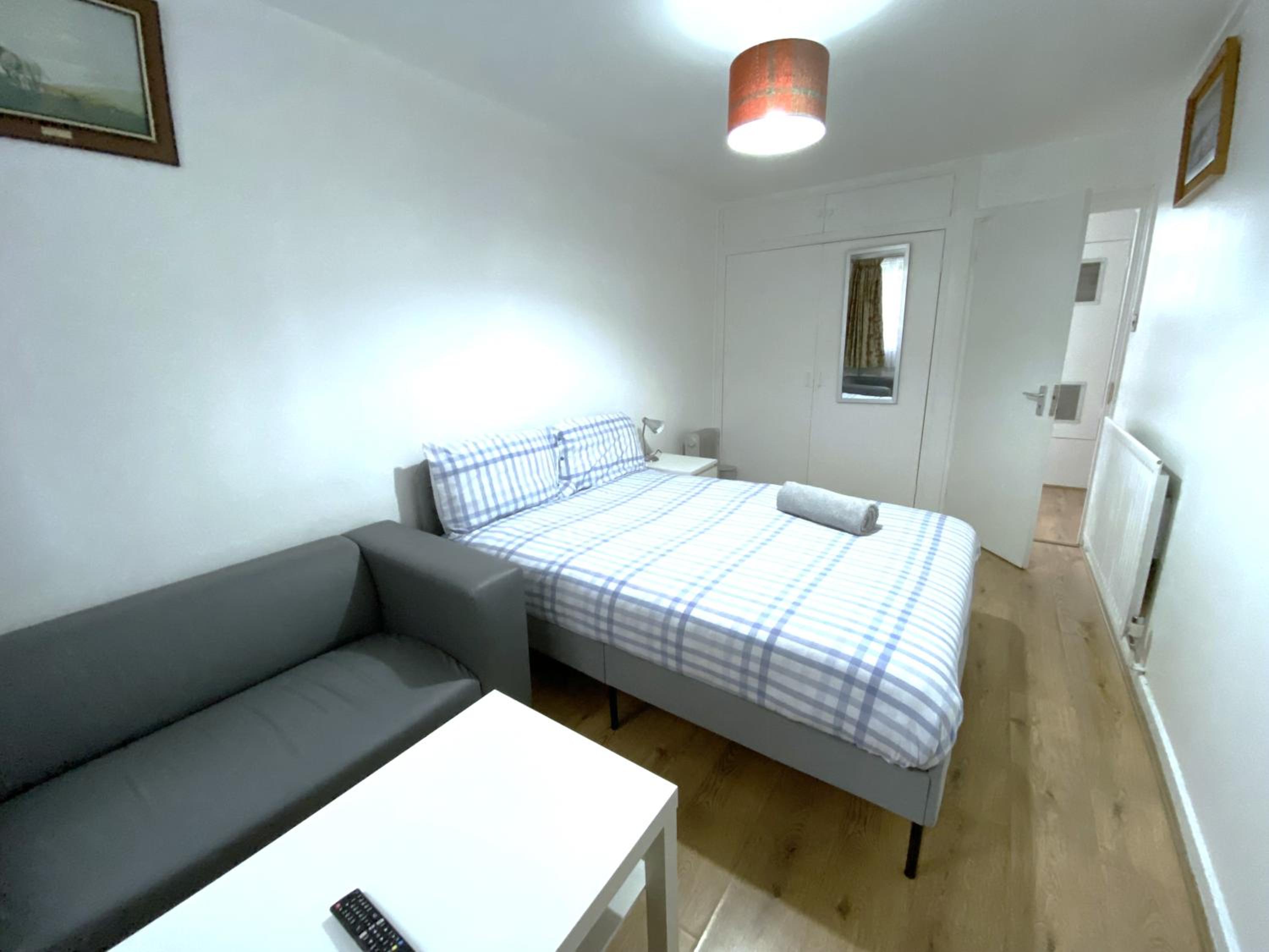 Budget Double Room photo 1