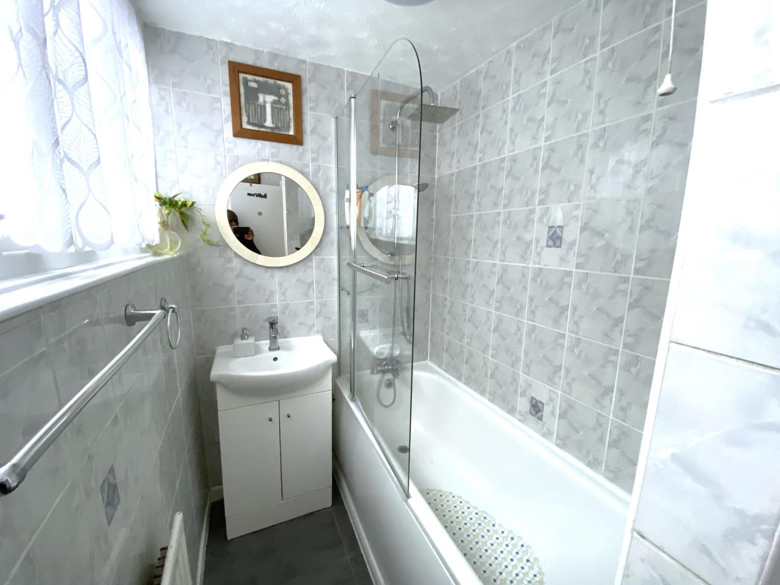 Budget Double Room photo 2