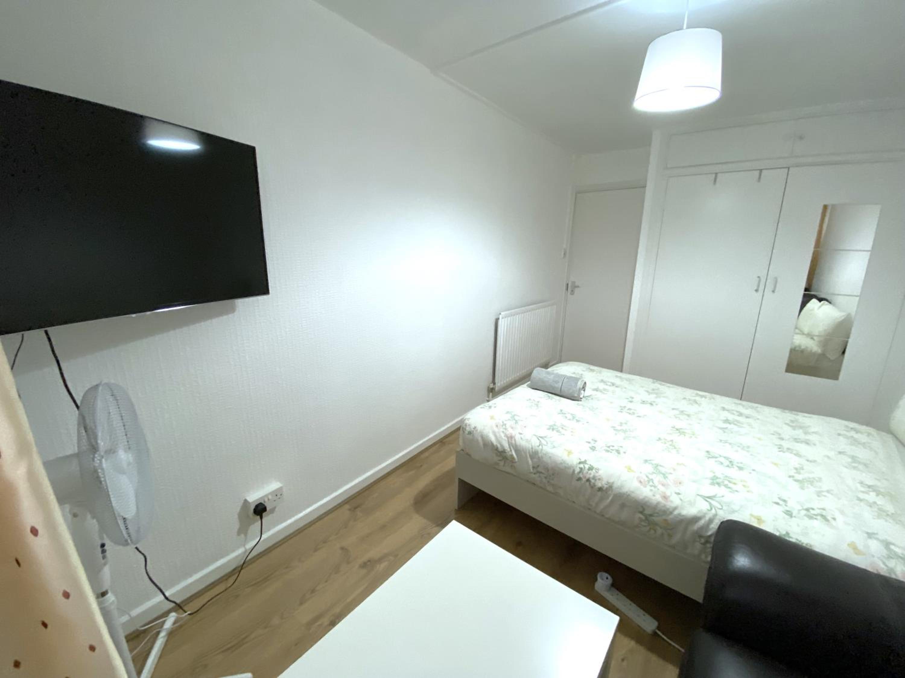 Budget Double Room photo 2