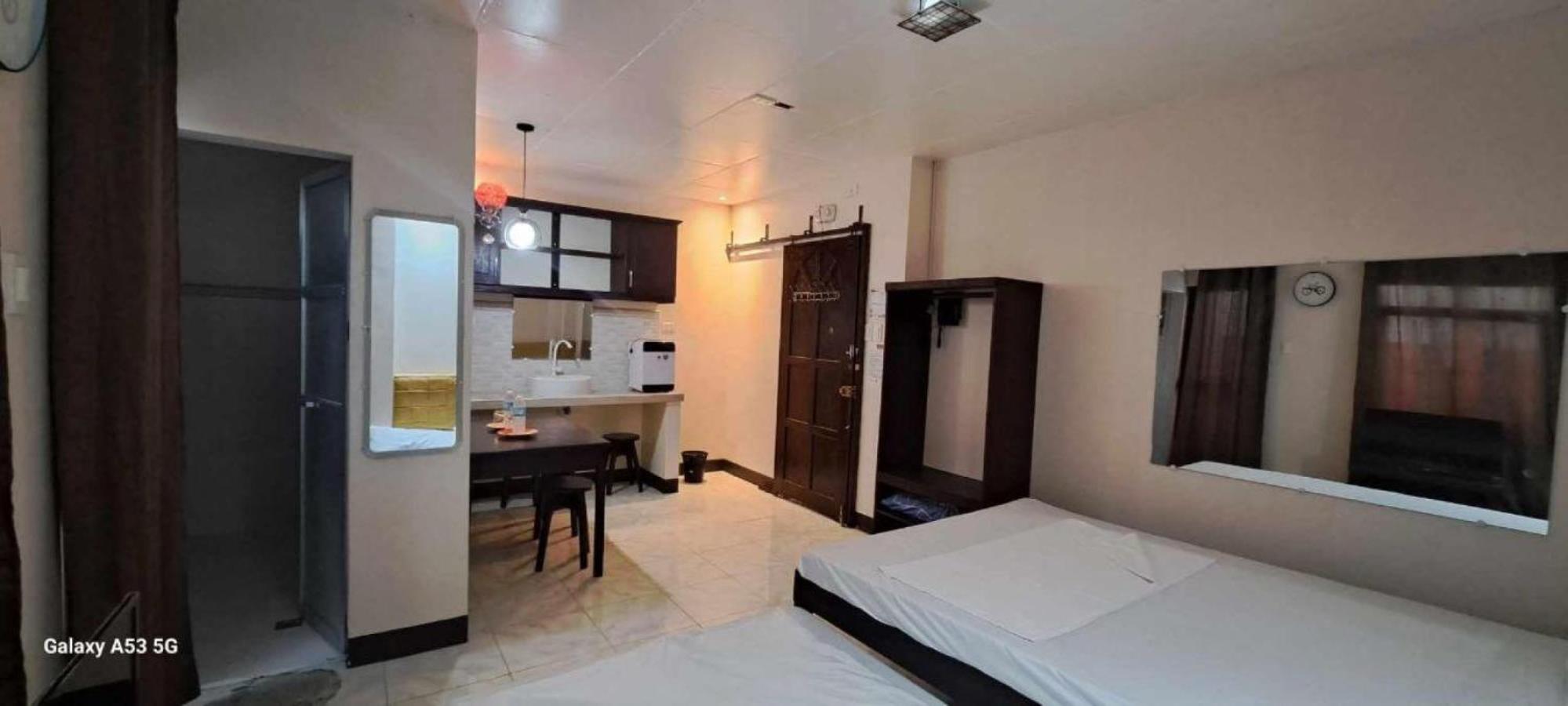 Quadruple Room - Photo 6