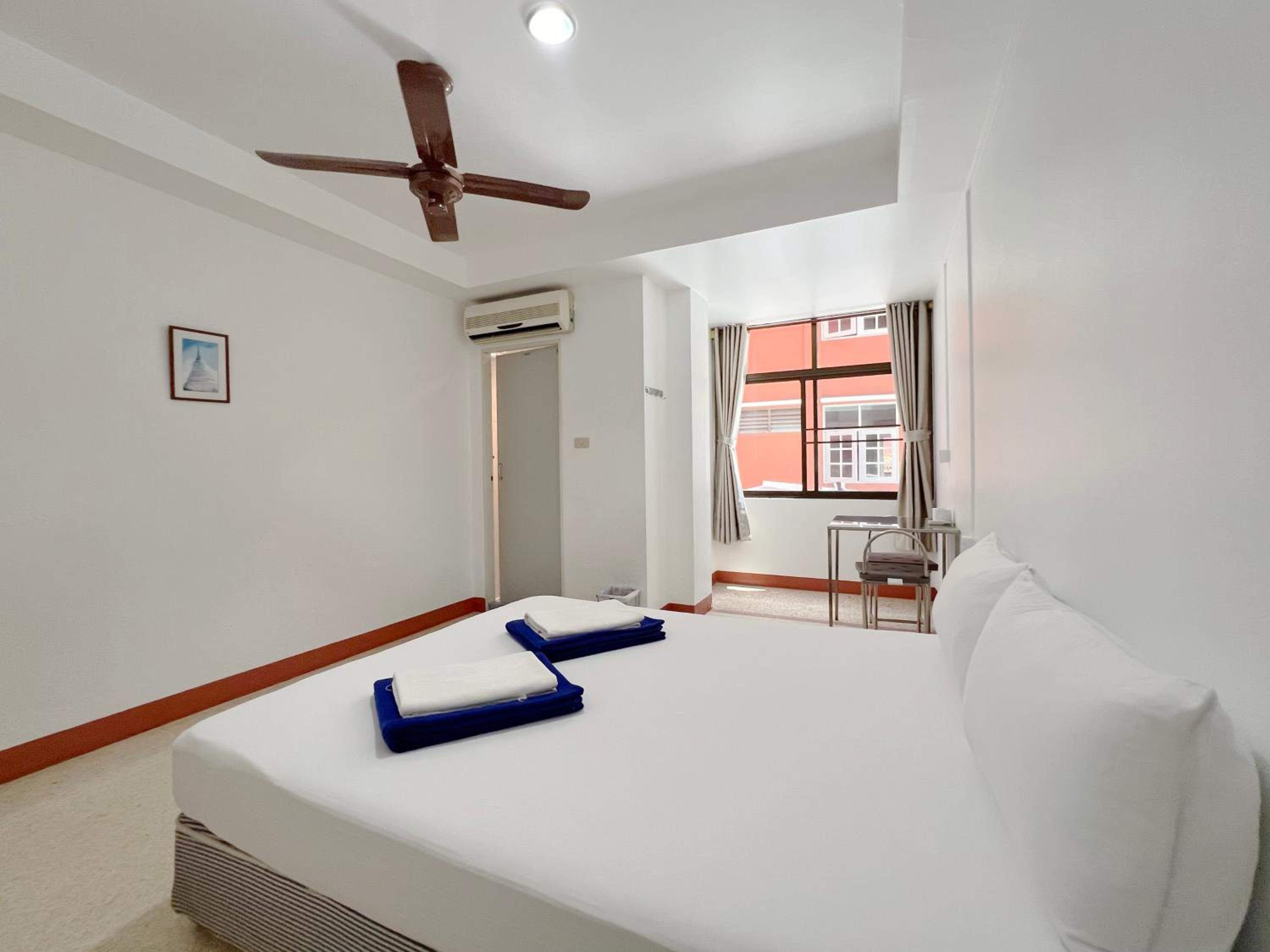 Double Room with Private Bathroom photo 1