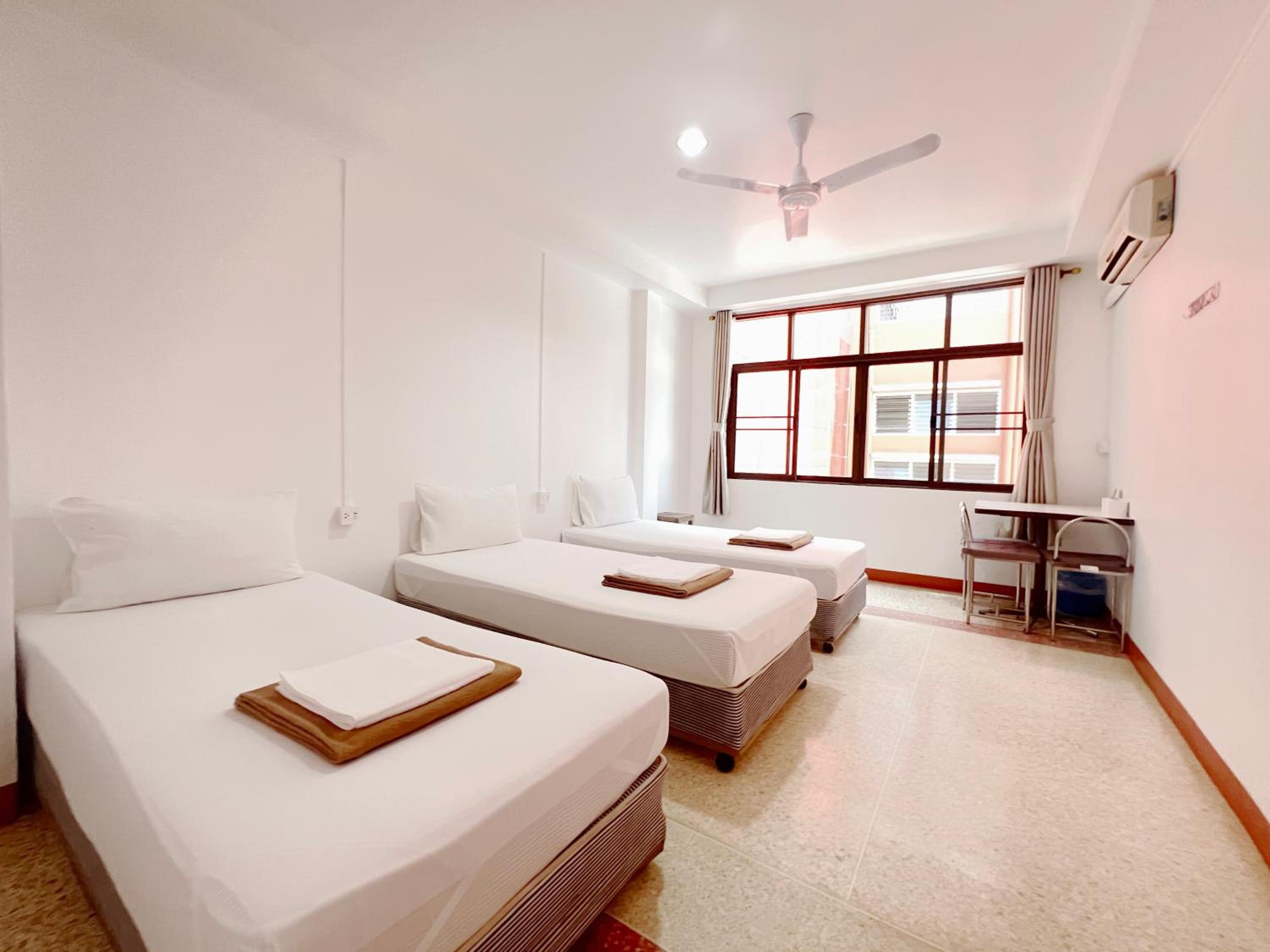 Triple Room with Private Bathroom photo 3
