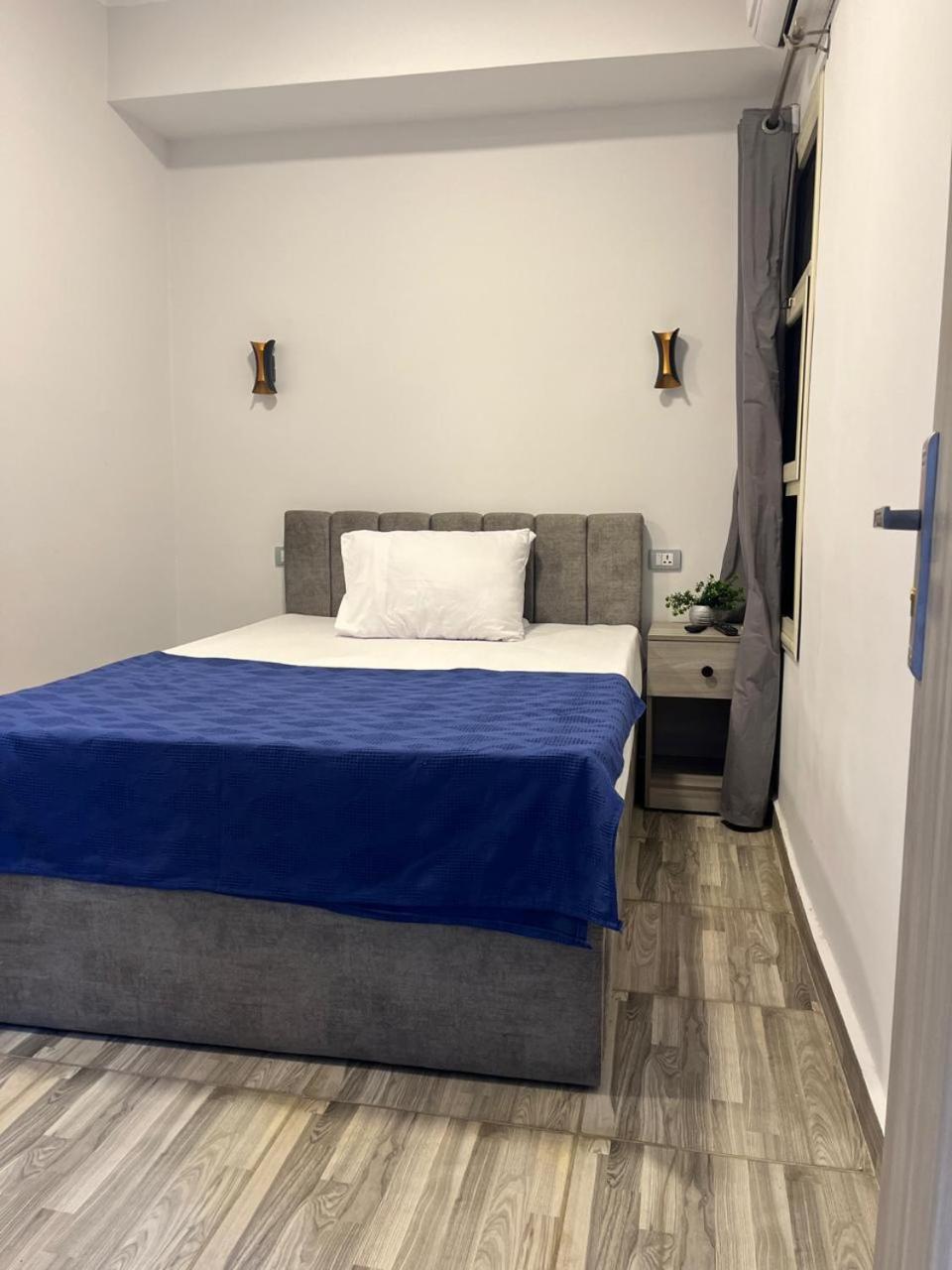 Single Room With Private Bathroom