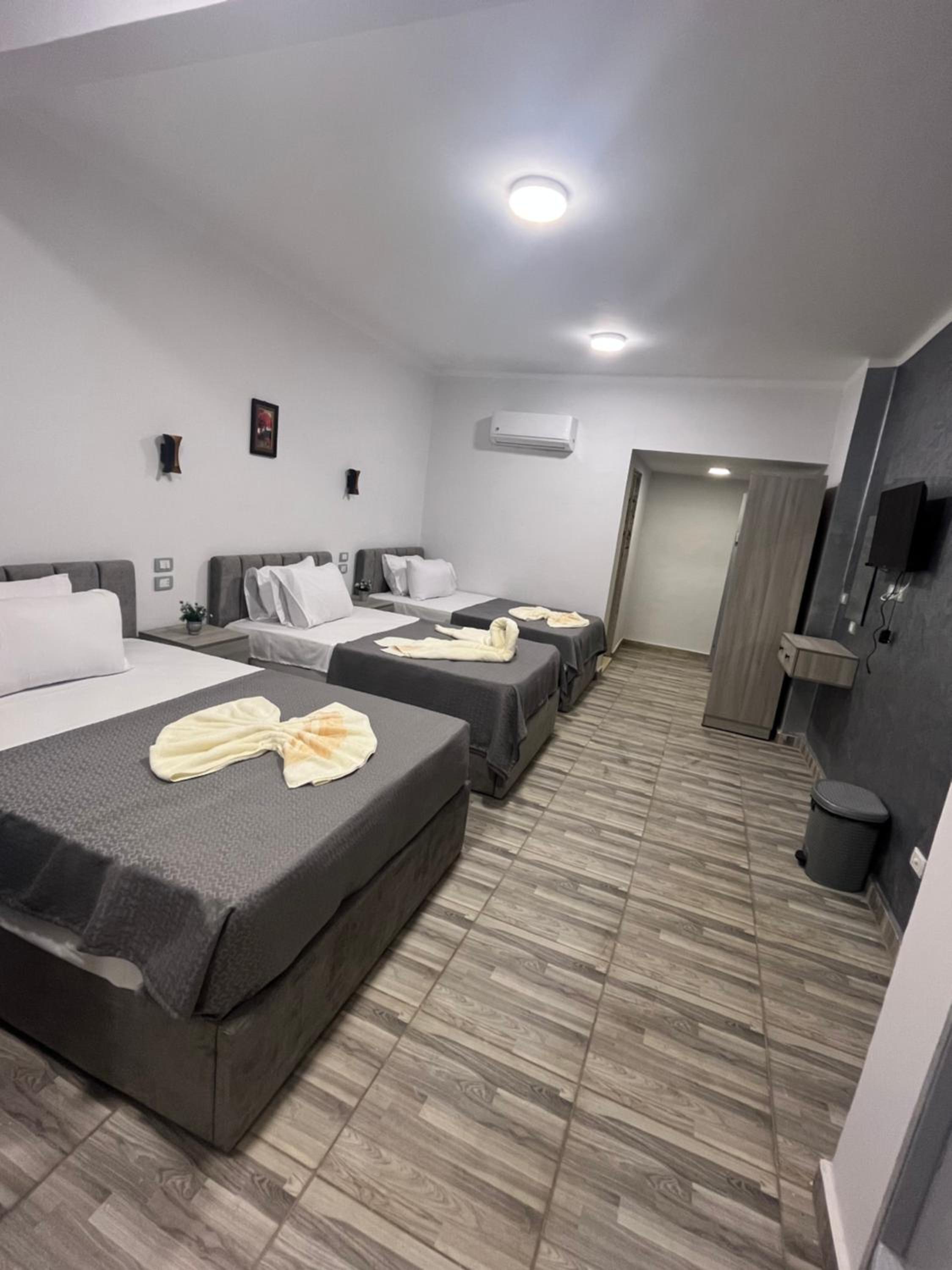 Triple Room With City View