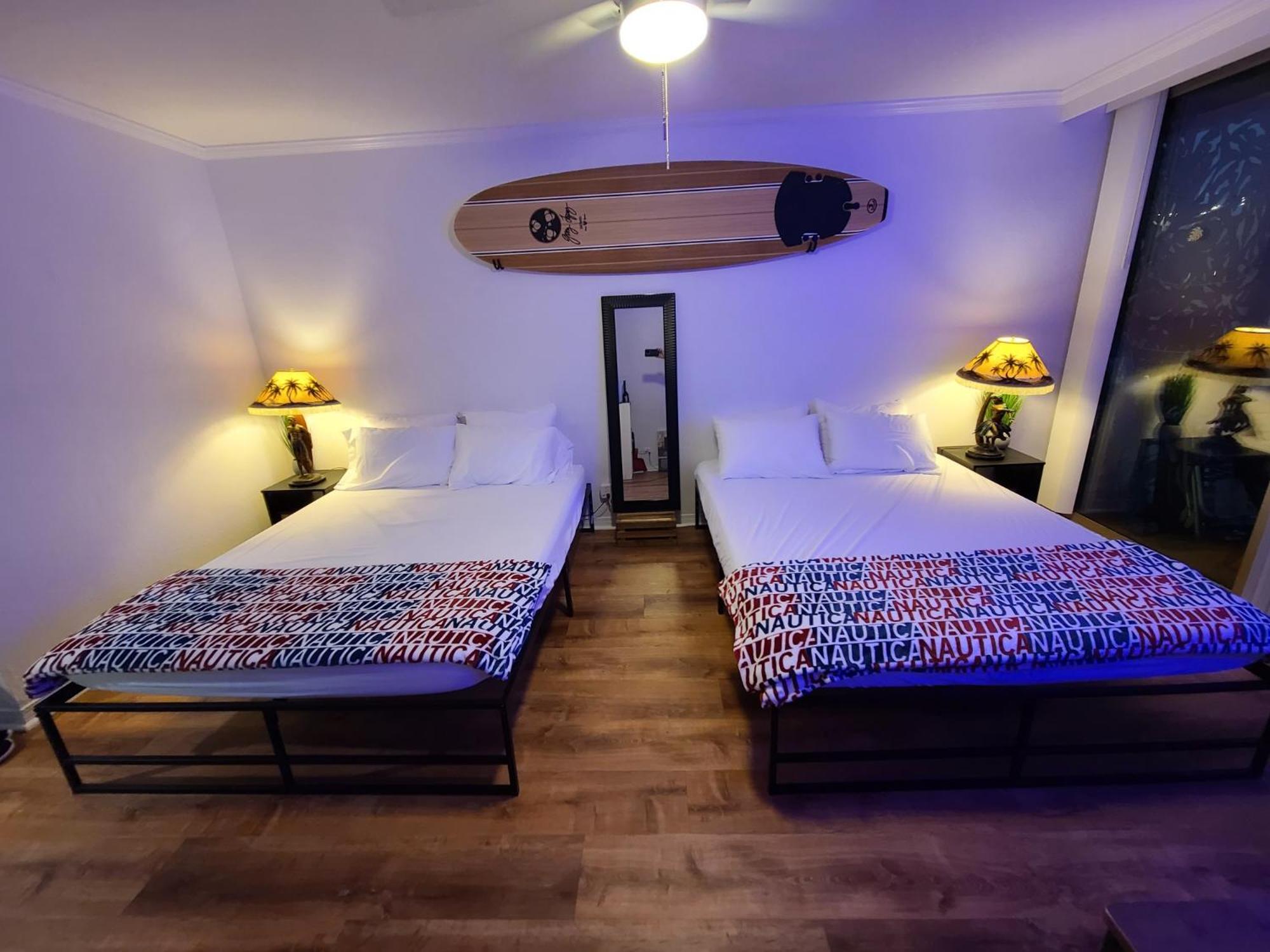 Studio private owned at Luana Hotel & Suites, partial ocean & city view, no resort, and valet parking 40 a day reduced in room rate!!!: Studio with Ocean View photo