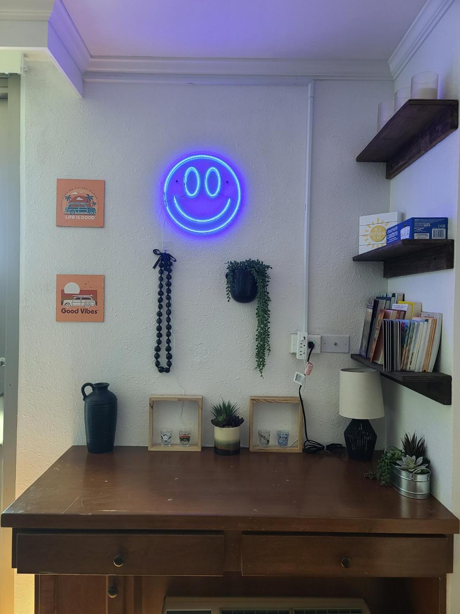 Studio private owned at Luana Hotel & Suites, partial ocean & city view, no resort, and valet parking 40 a day reduced in room rate!!!: Studio with Ocean View photo