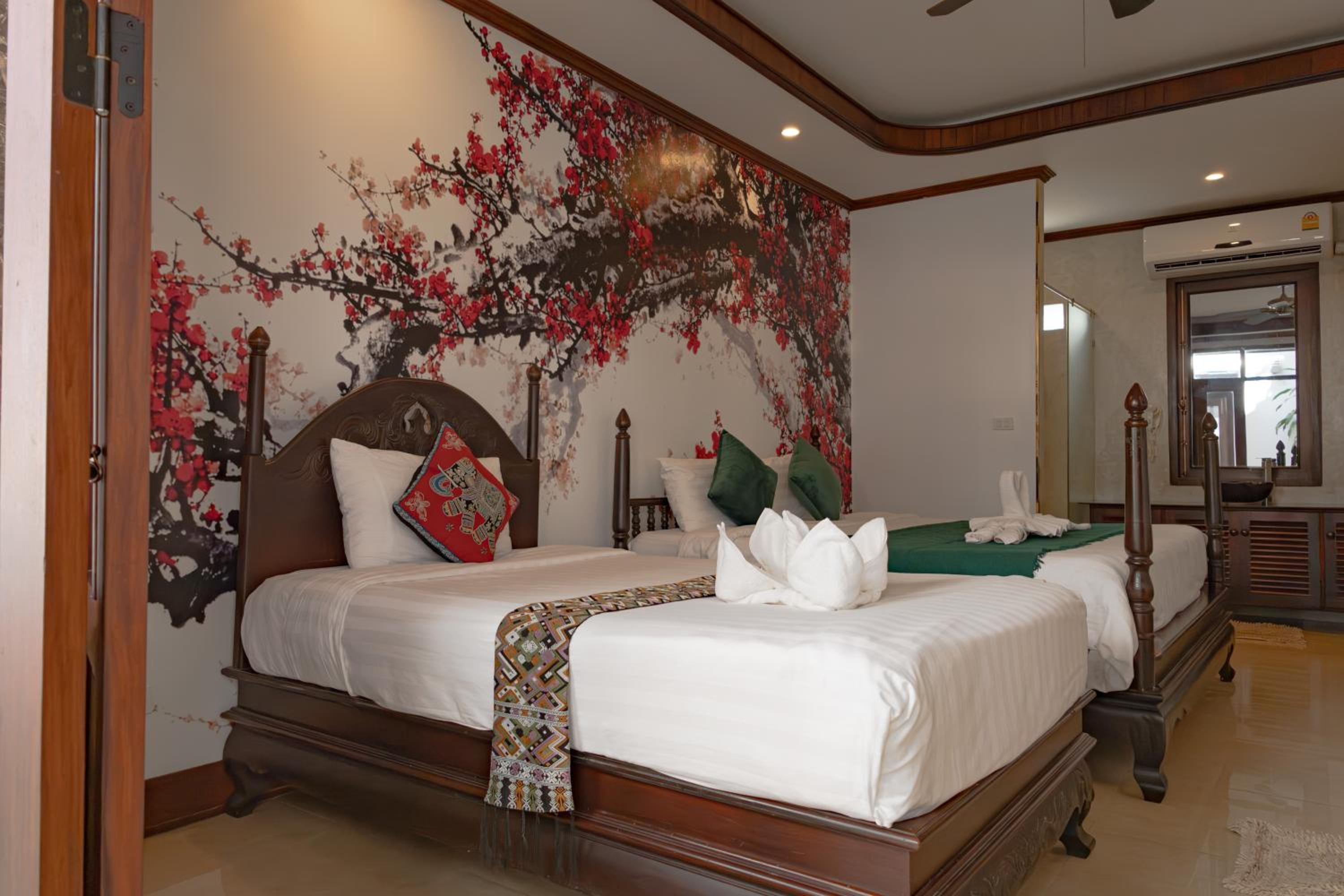 Deluxe Triple Room photo 2