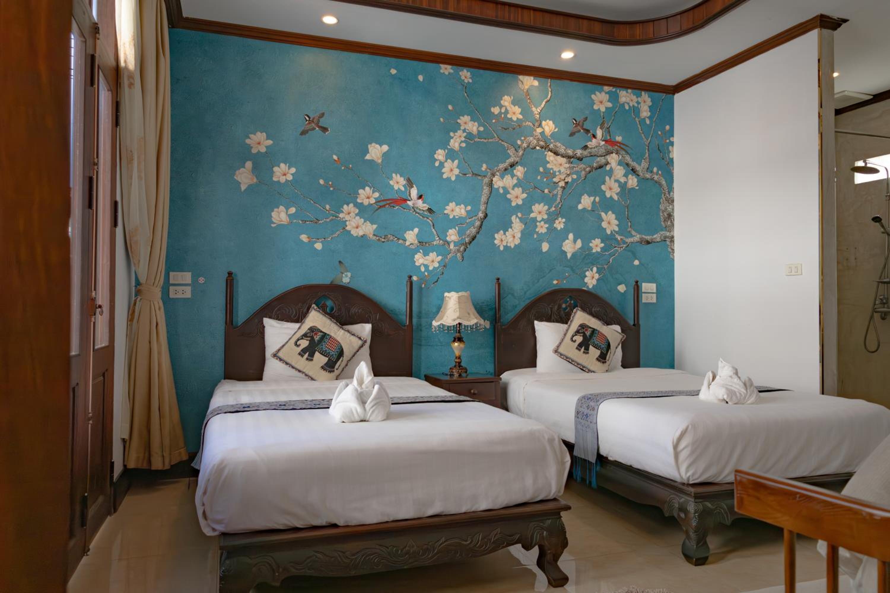 Twin Room with Pool View photo 2