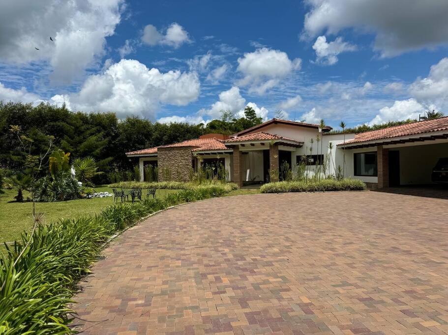 Villa photo 2