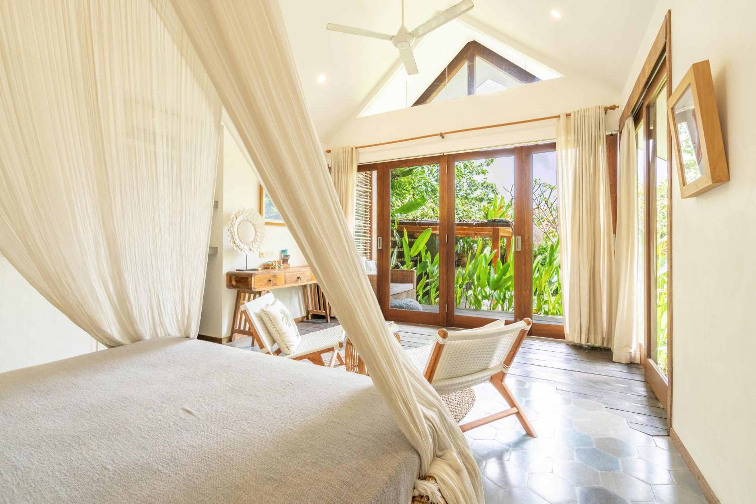 Deluxe Bungalow