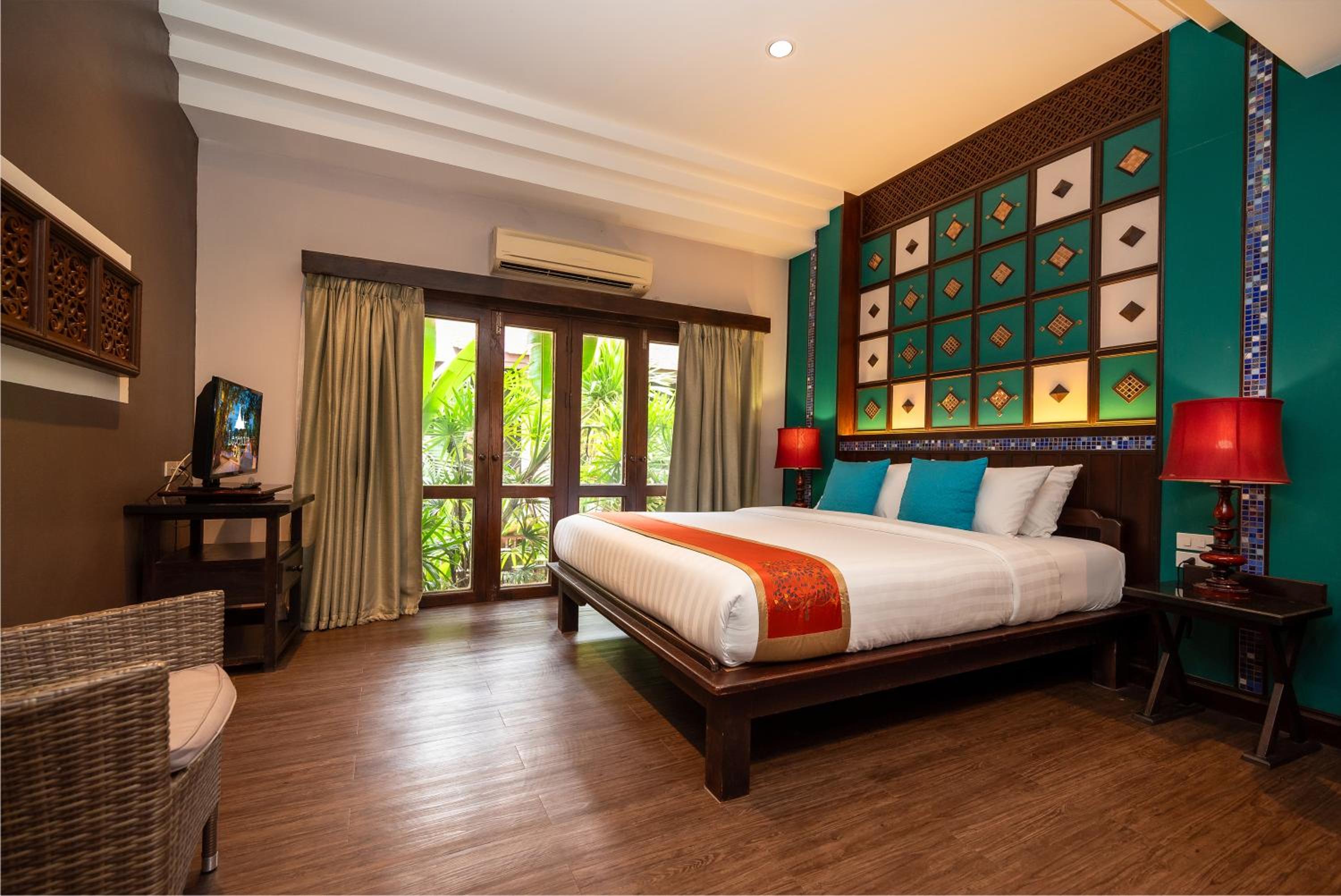 Deluxe Double or Twin Room