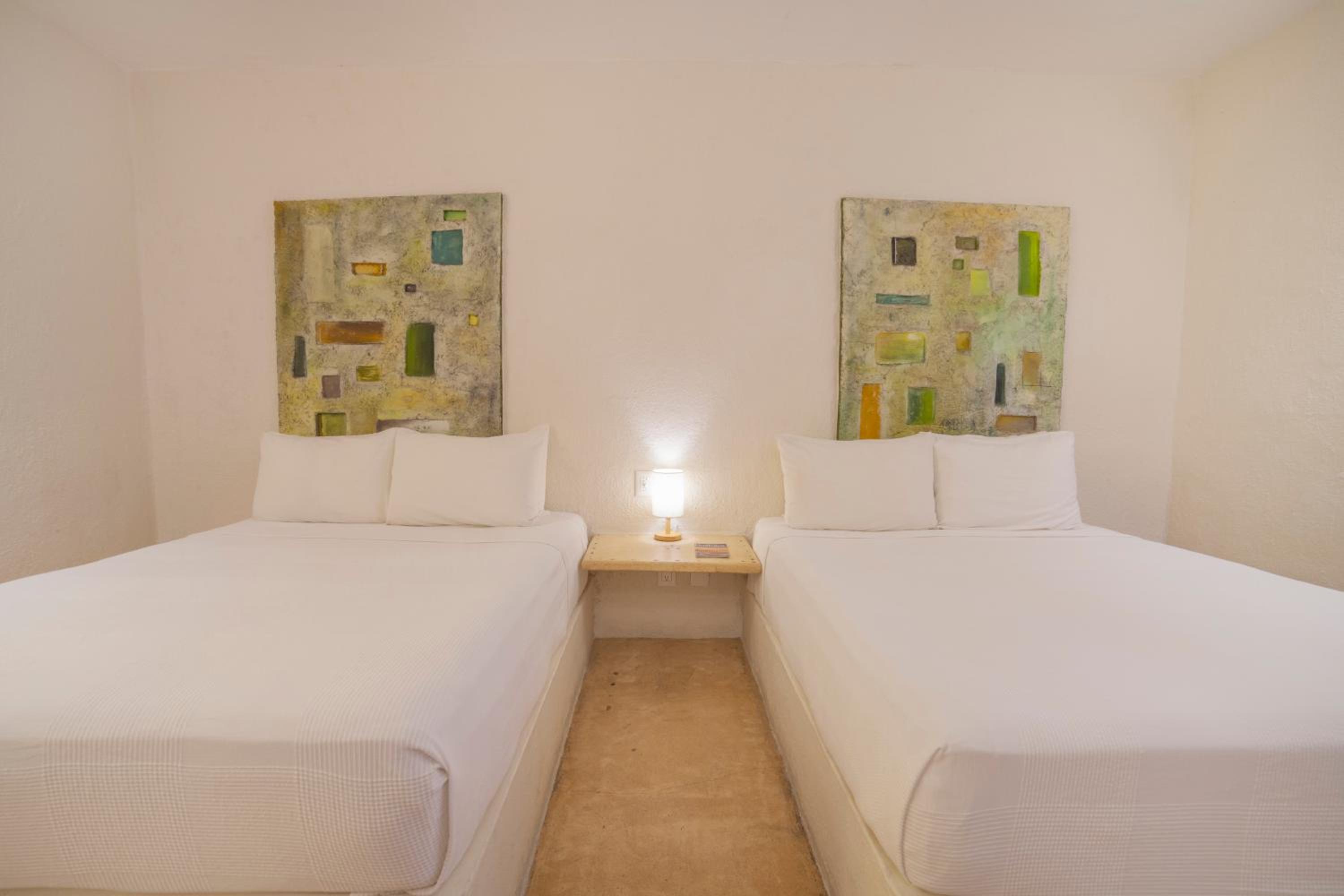 Double Room - Photo 8