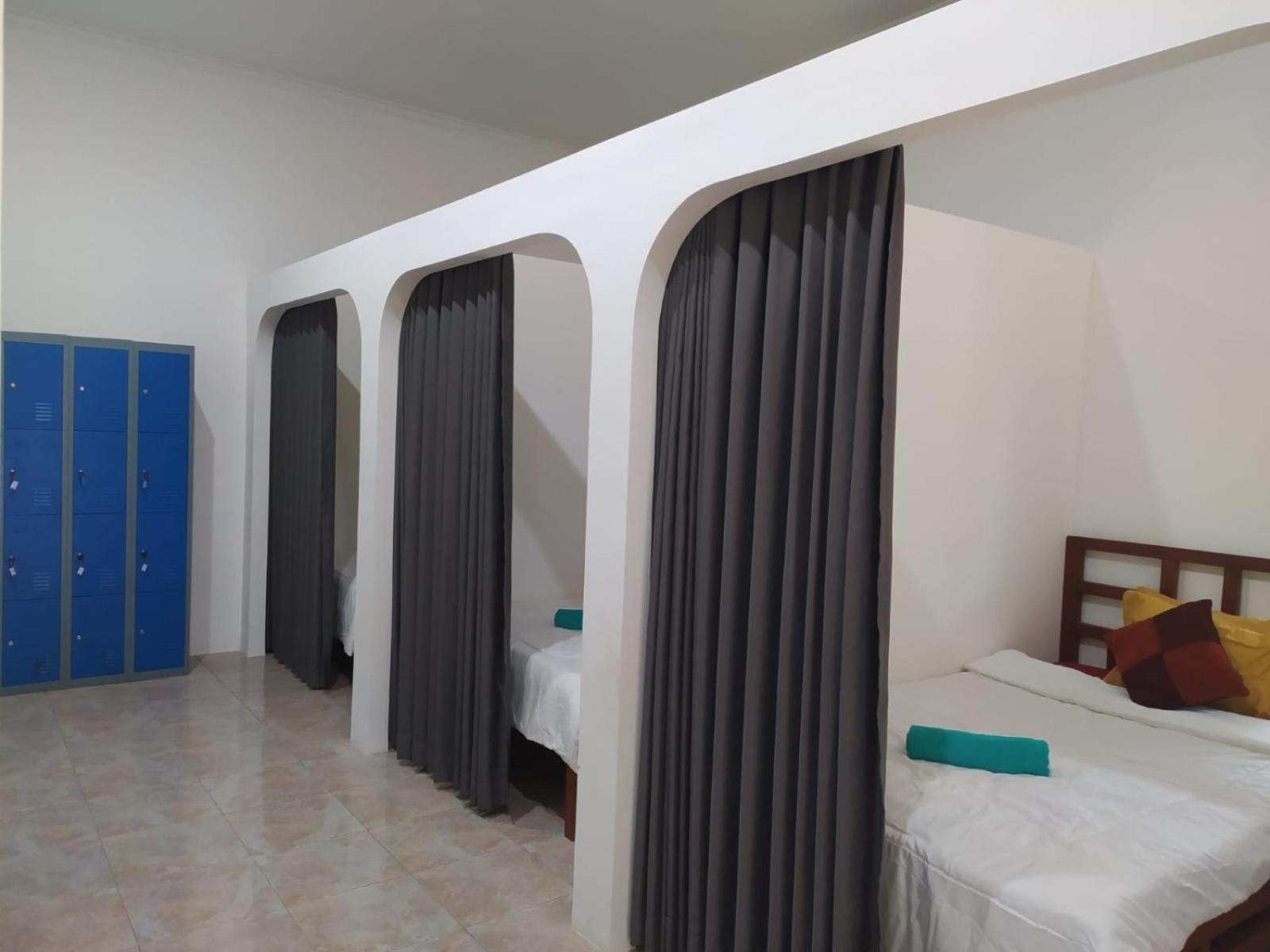Private Pod in 6-Bed Mixed Dormitory photo 1