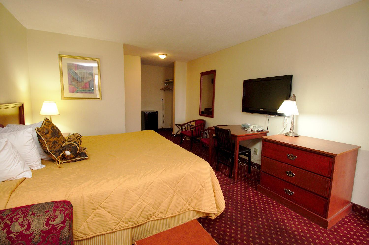 King Room with Sofa Bed photo 1