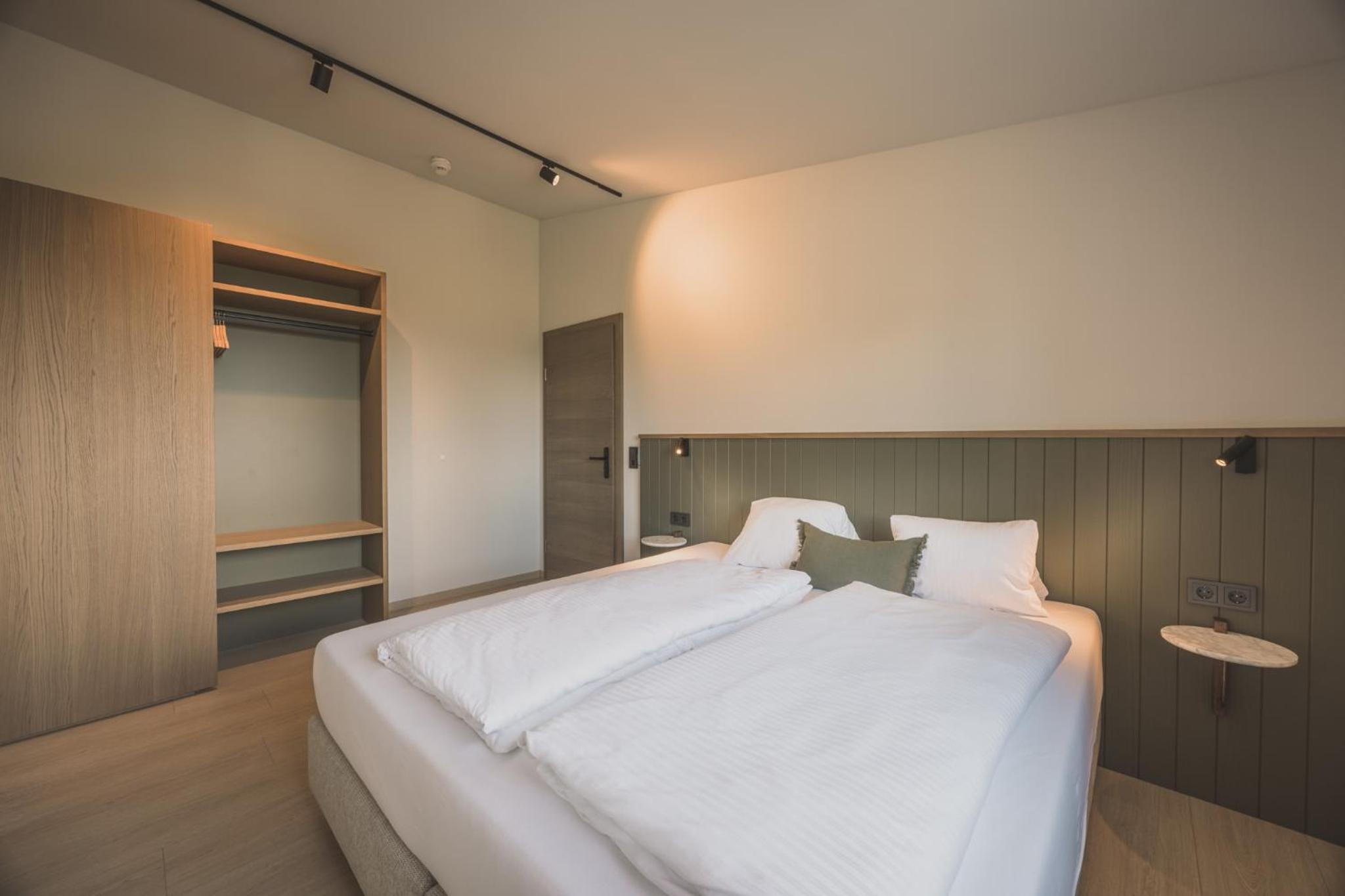One-Bedroom Apartment with Garden View - Photo 7