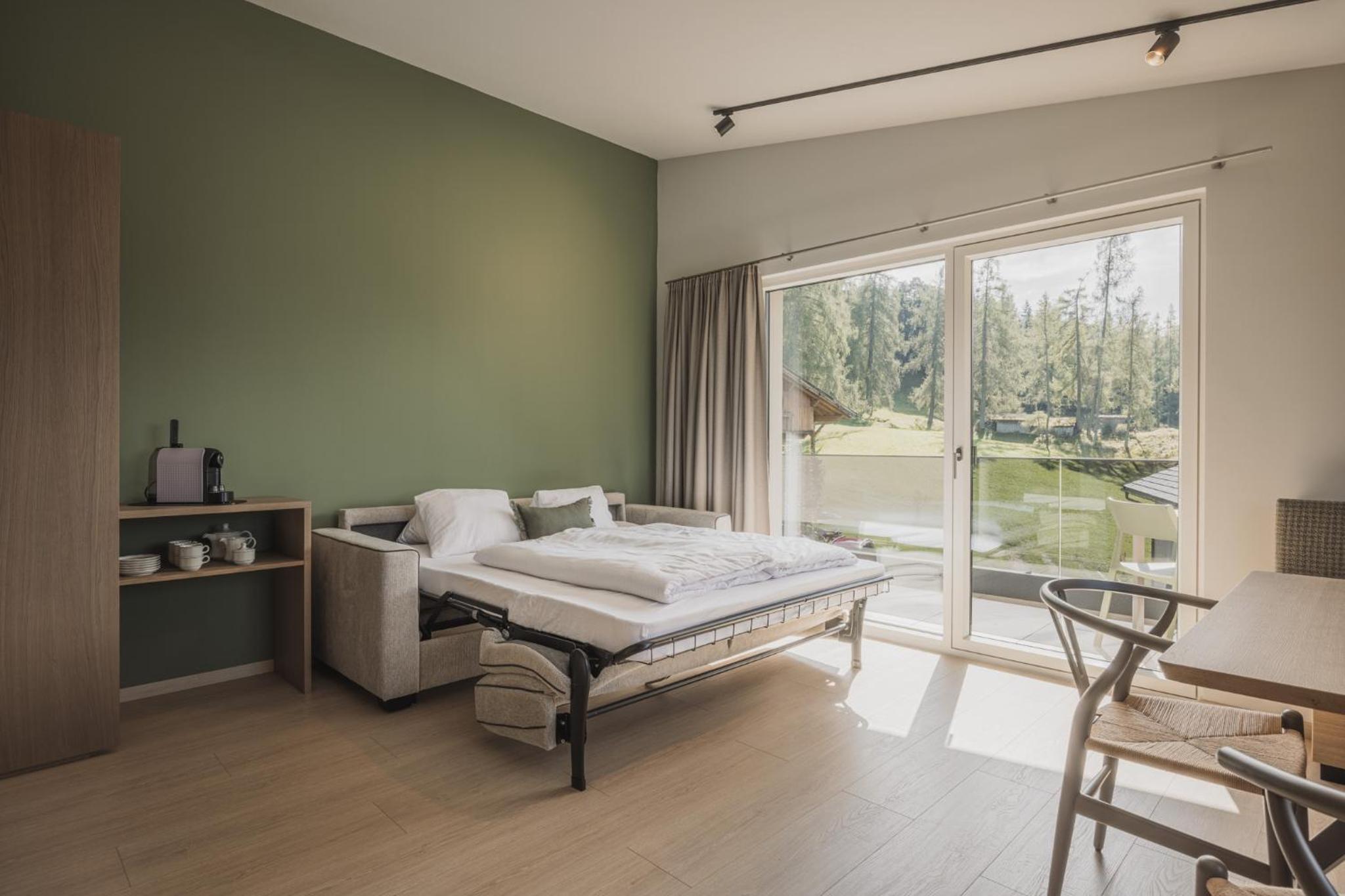 One-Bedroom Apartment with Garden View - Photo 9