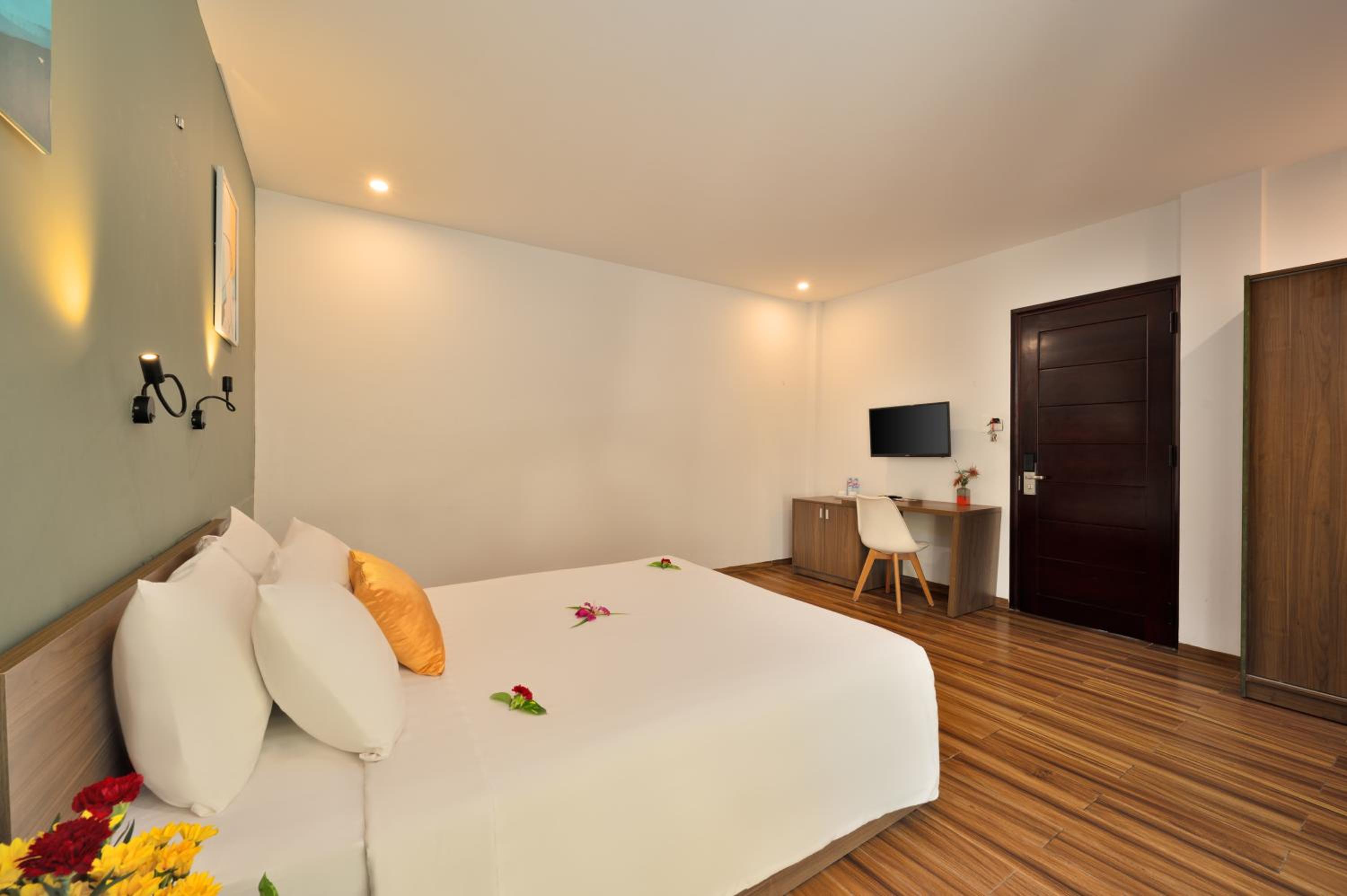 Superior Double or Twin Room with City View