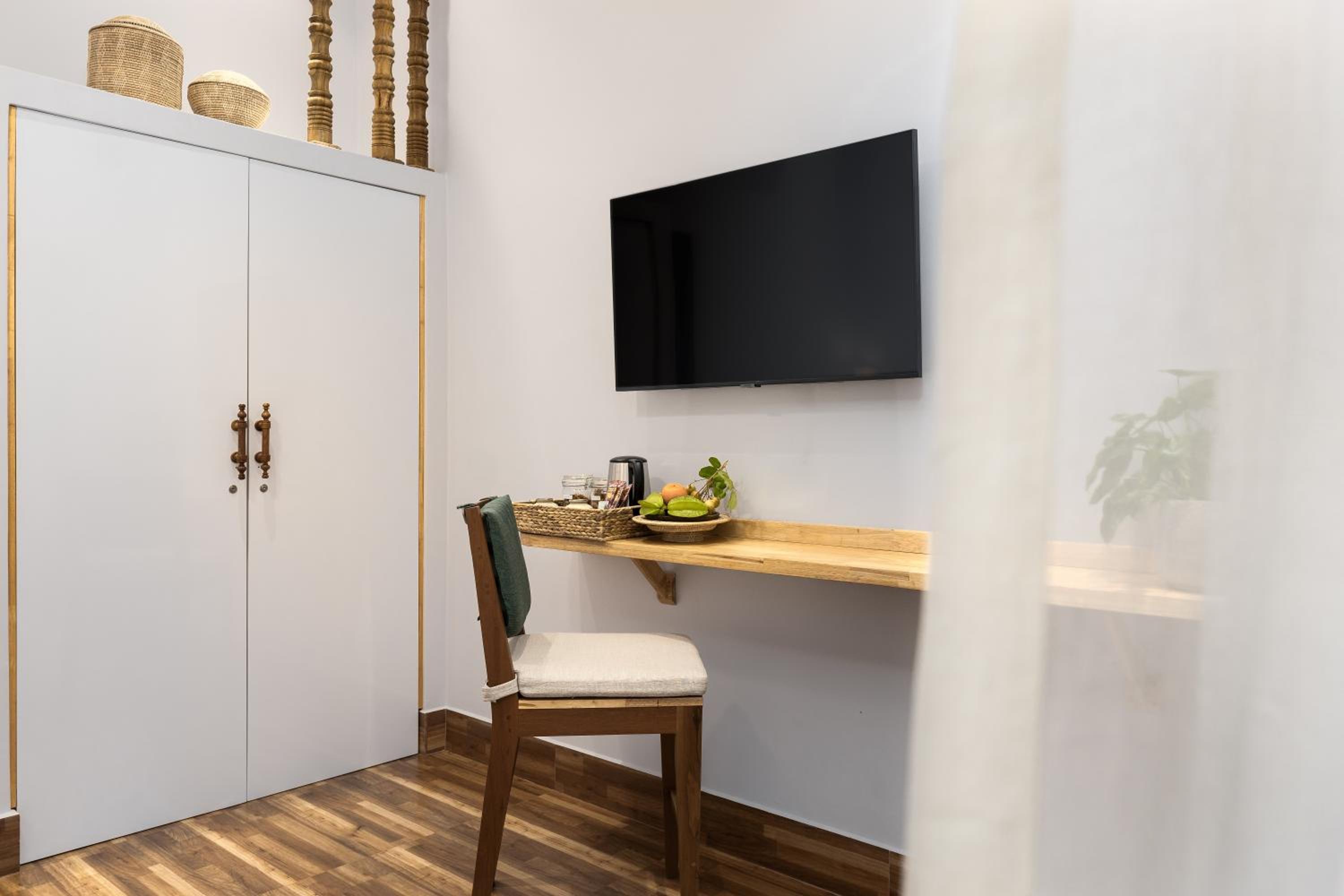 Twin Room - Photo 2