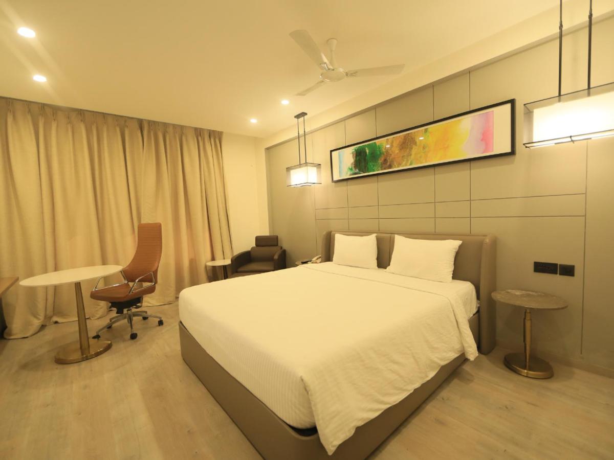 Deluxe Double or Twin Room