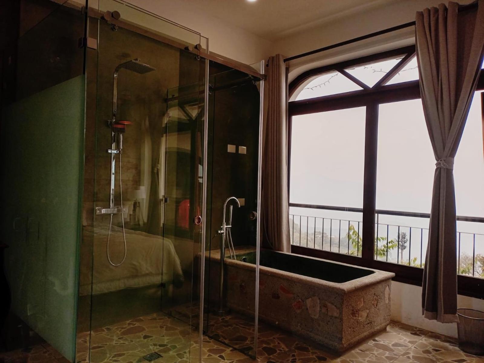 Junior Suite With Mountain View photo 3
