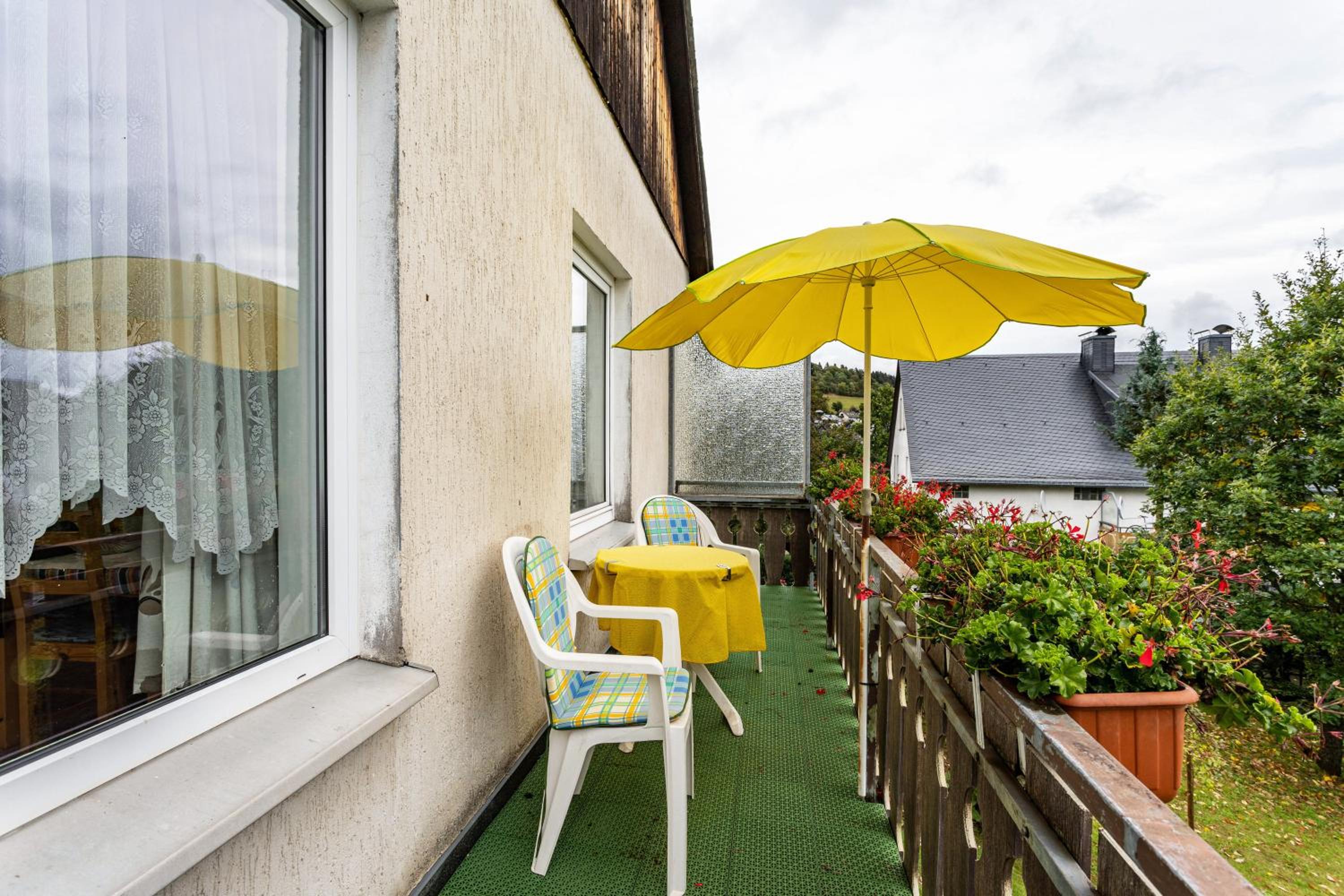 Two-Bedroom Deluxe Apartment with Garden View photo 2