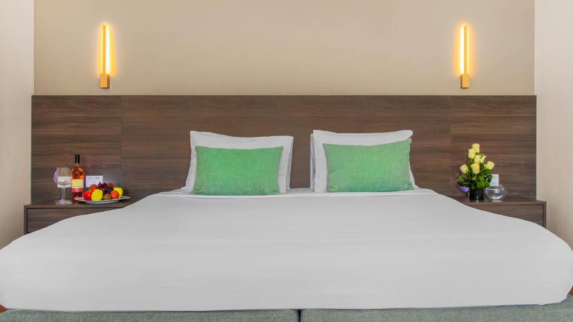 Oasis Queen or Twin Room - Partial Sea & Garden View