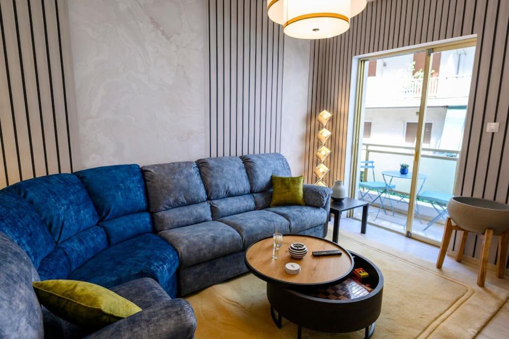 Two-Bedroom Deluxe Apartment with Balcony