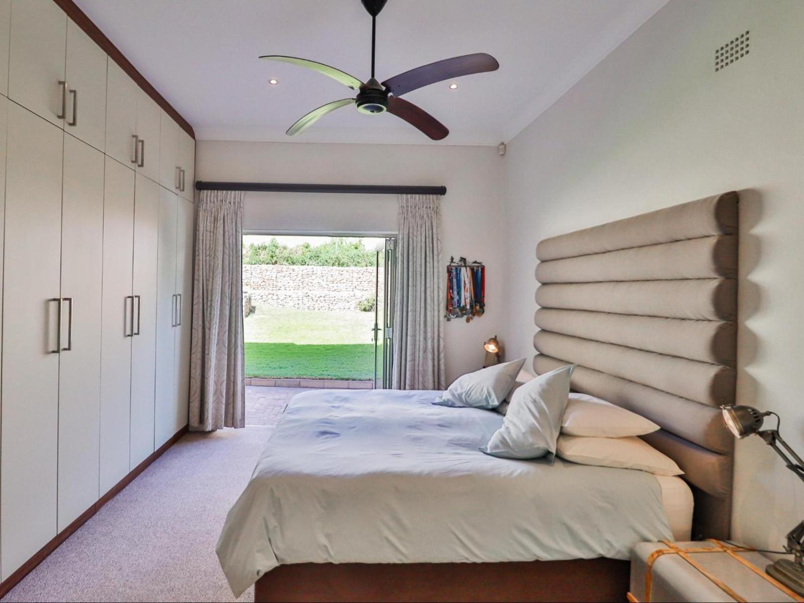 Standard King Room photo 2