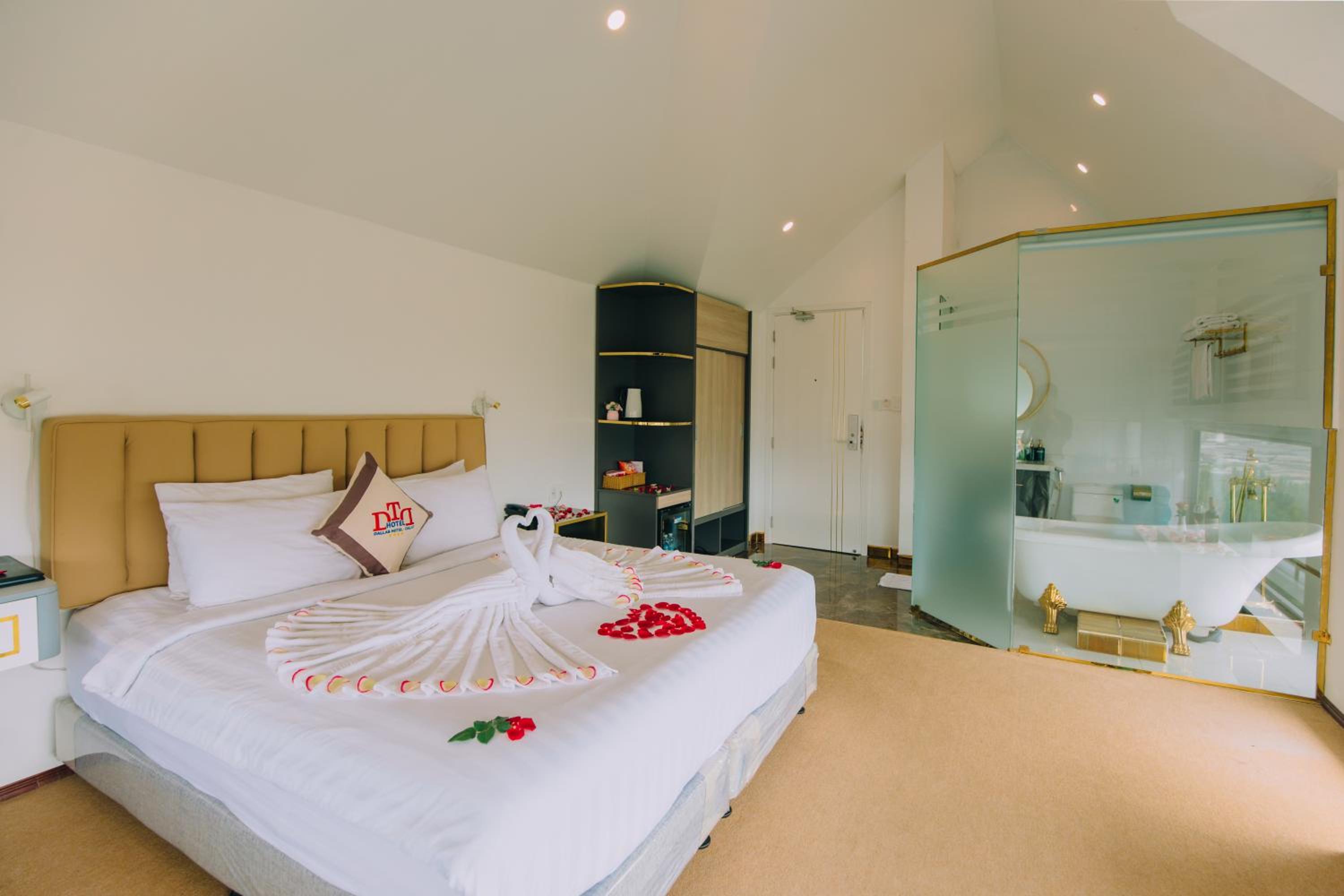 Double Room with Spa Bath