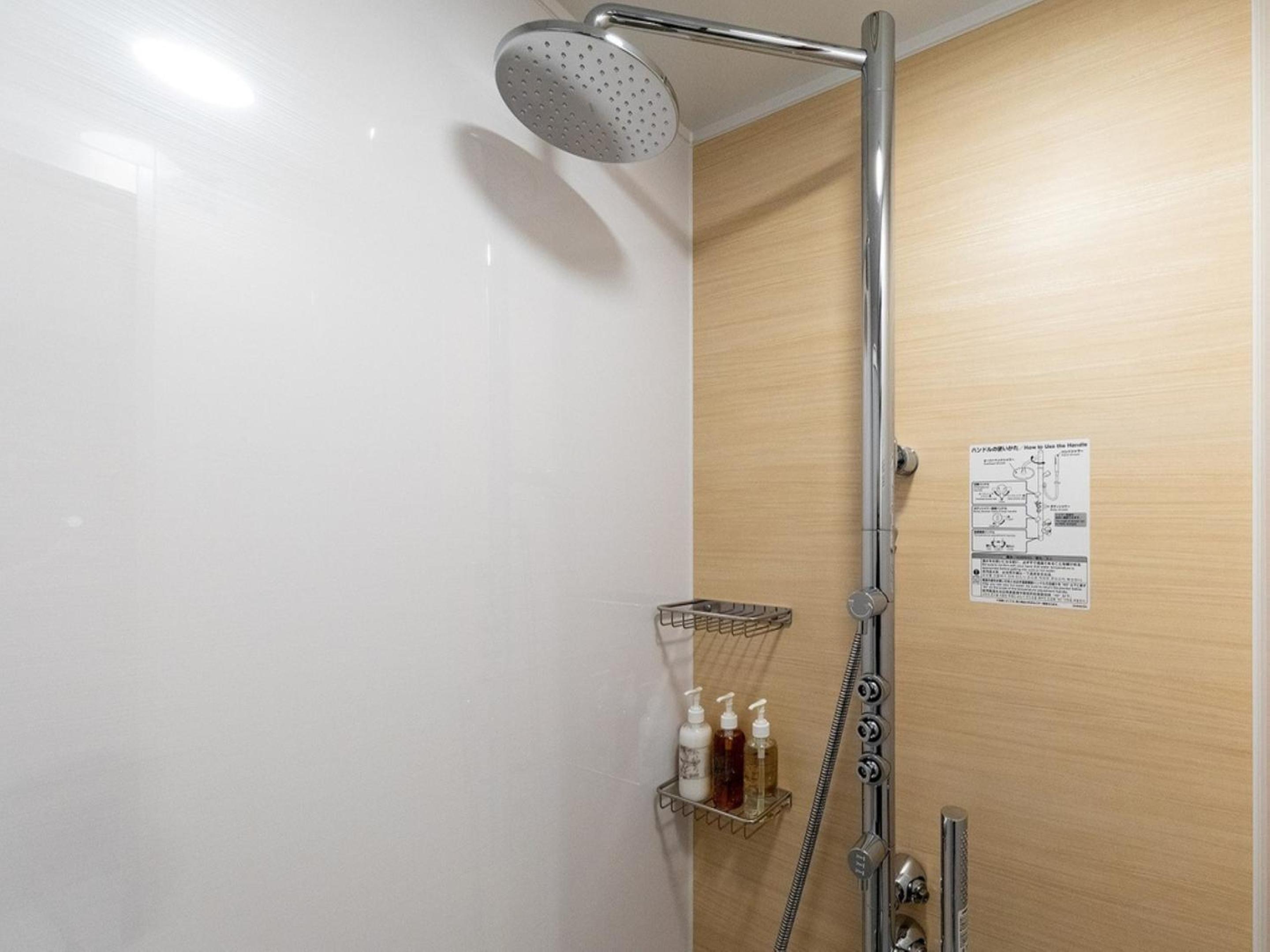 Double Room With Shower - Smoking thumbnail 5