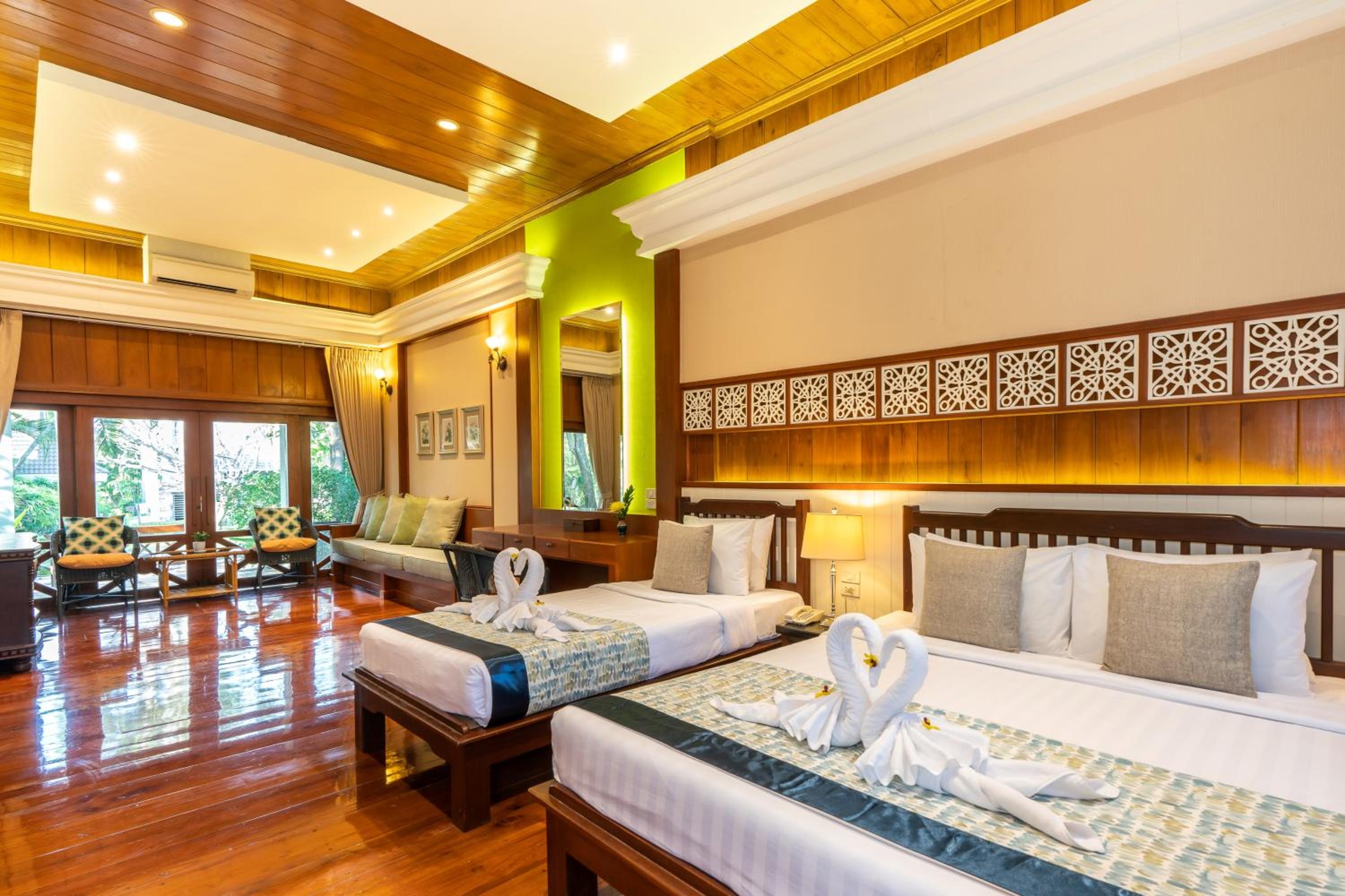 Family Suite Twin Room