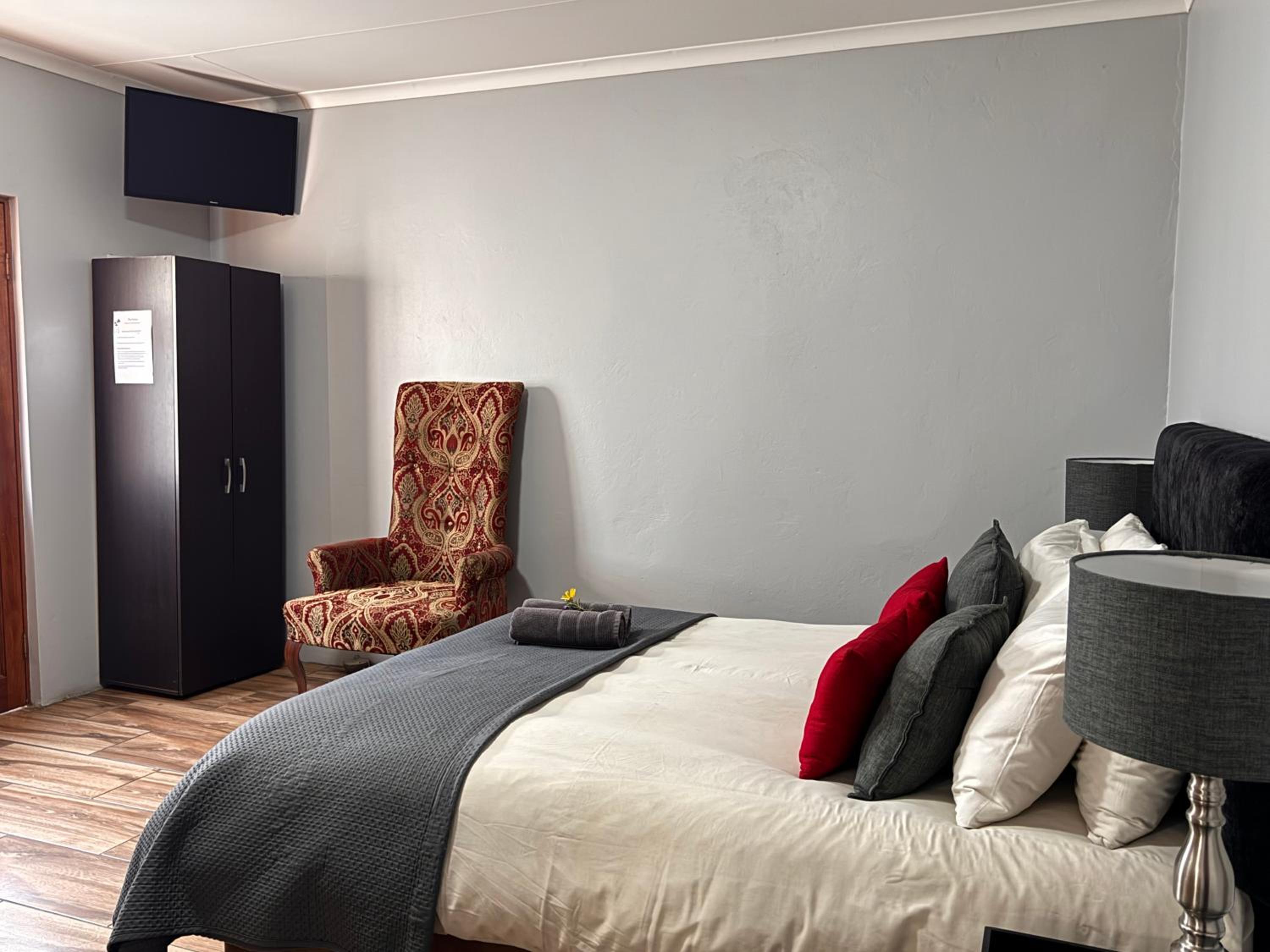 Deluxe Double or Twin Room