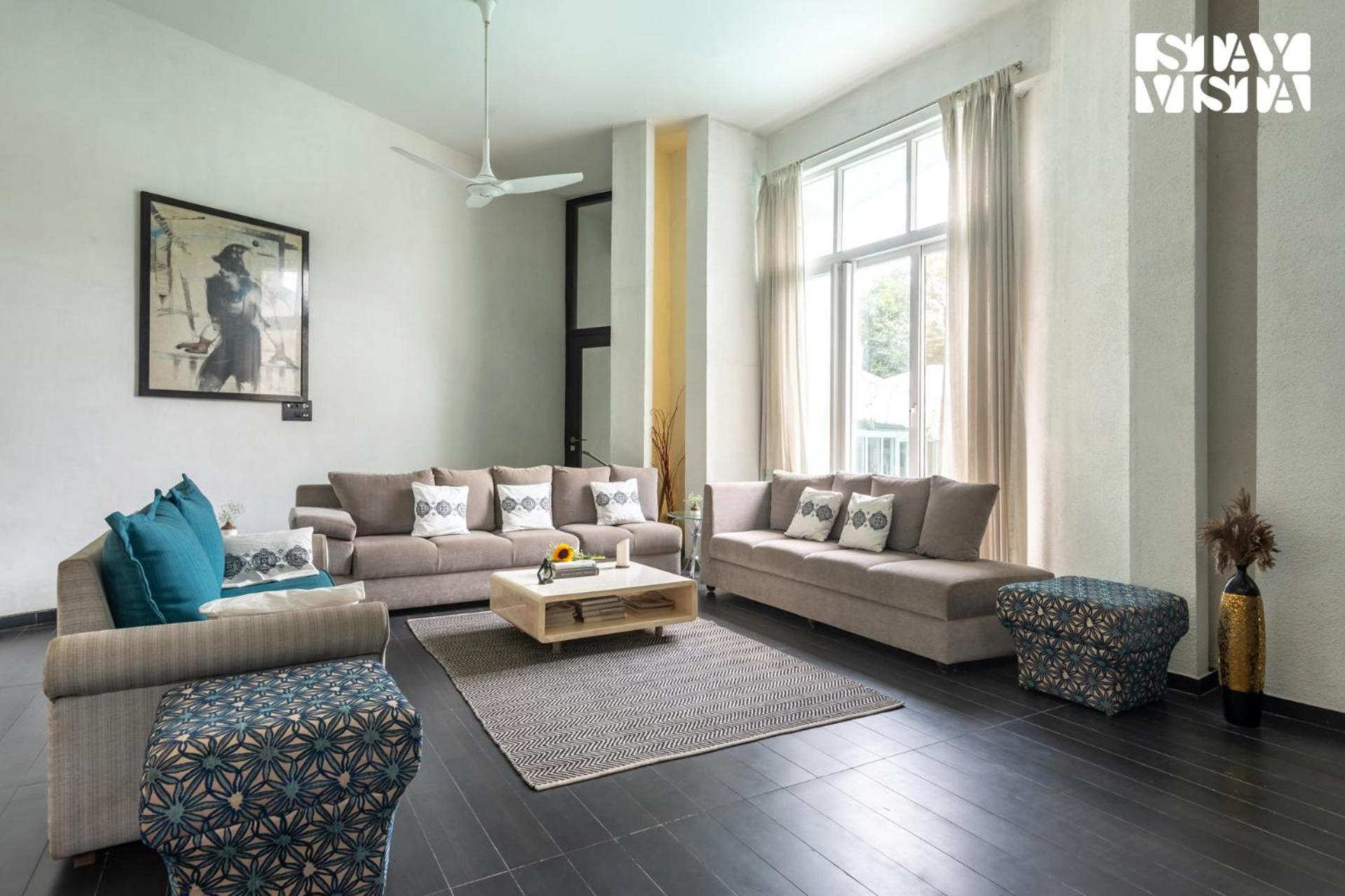 Villa photo 1