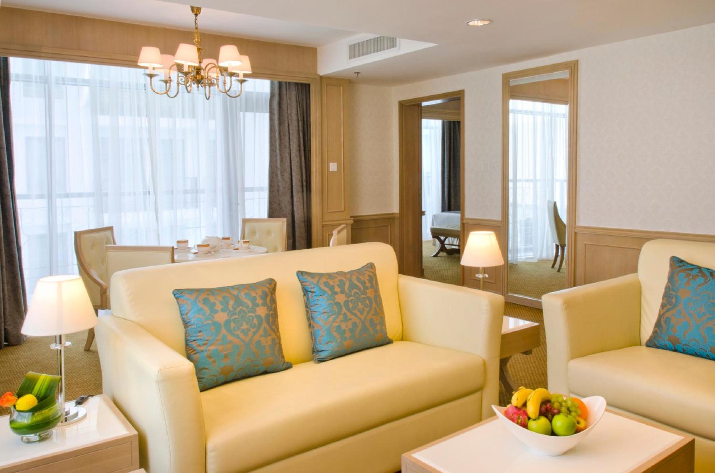Deluxe Suite photo 2