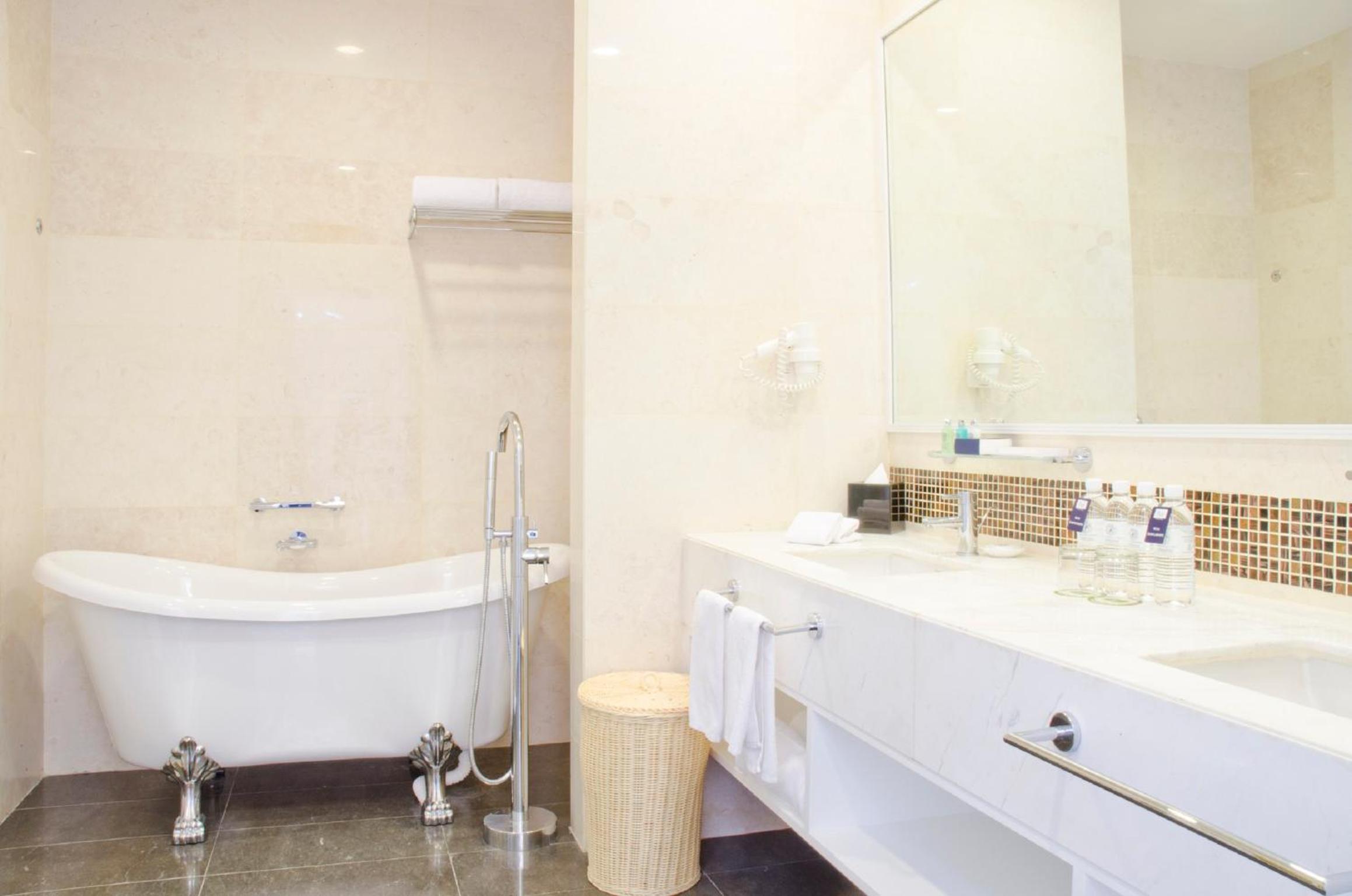 Executive Suite photo 3