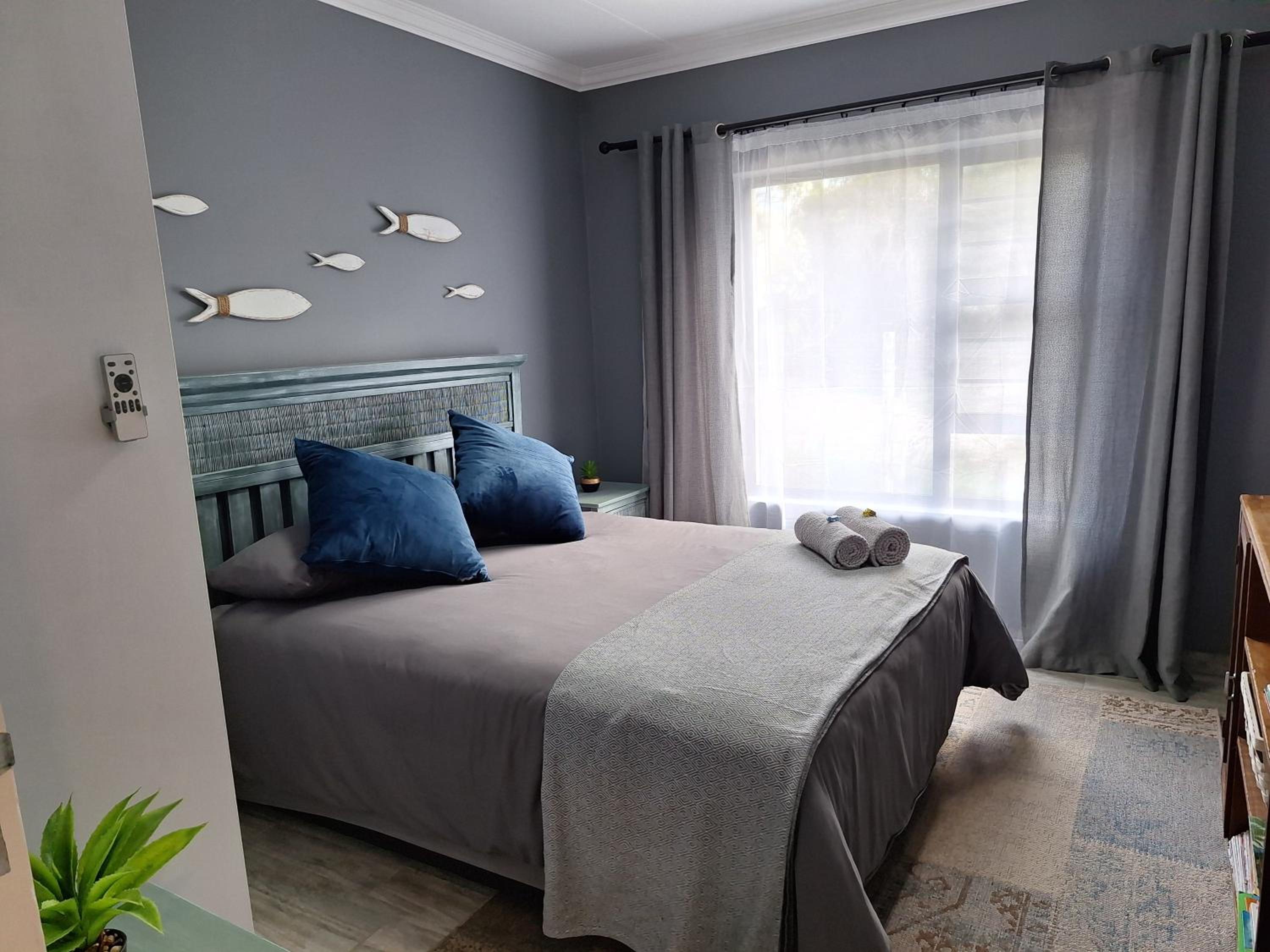 Four-Bedroom House photo 2